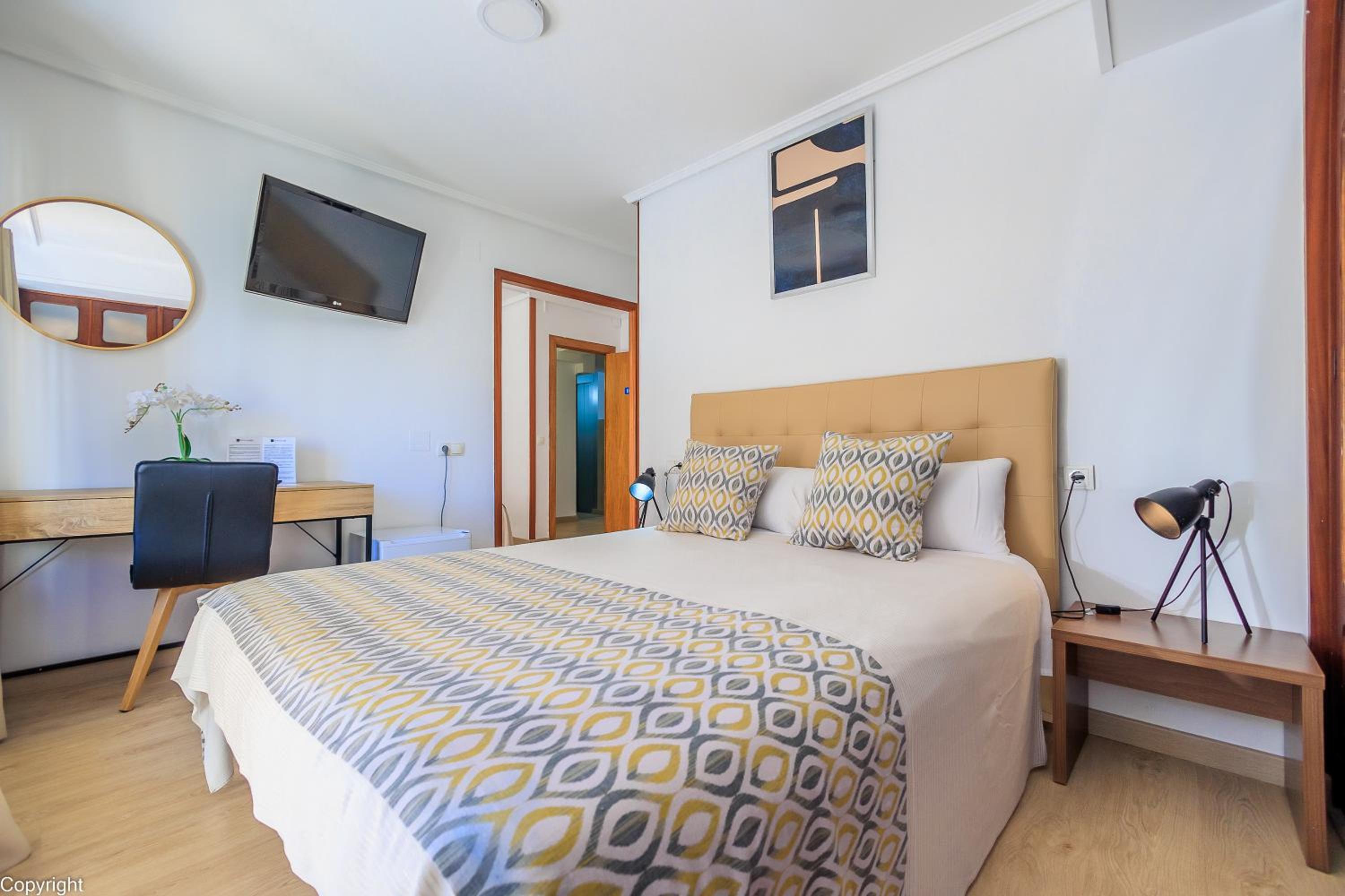 Quadruple Room - Photo 3