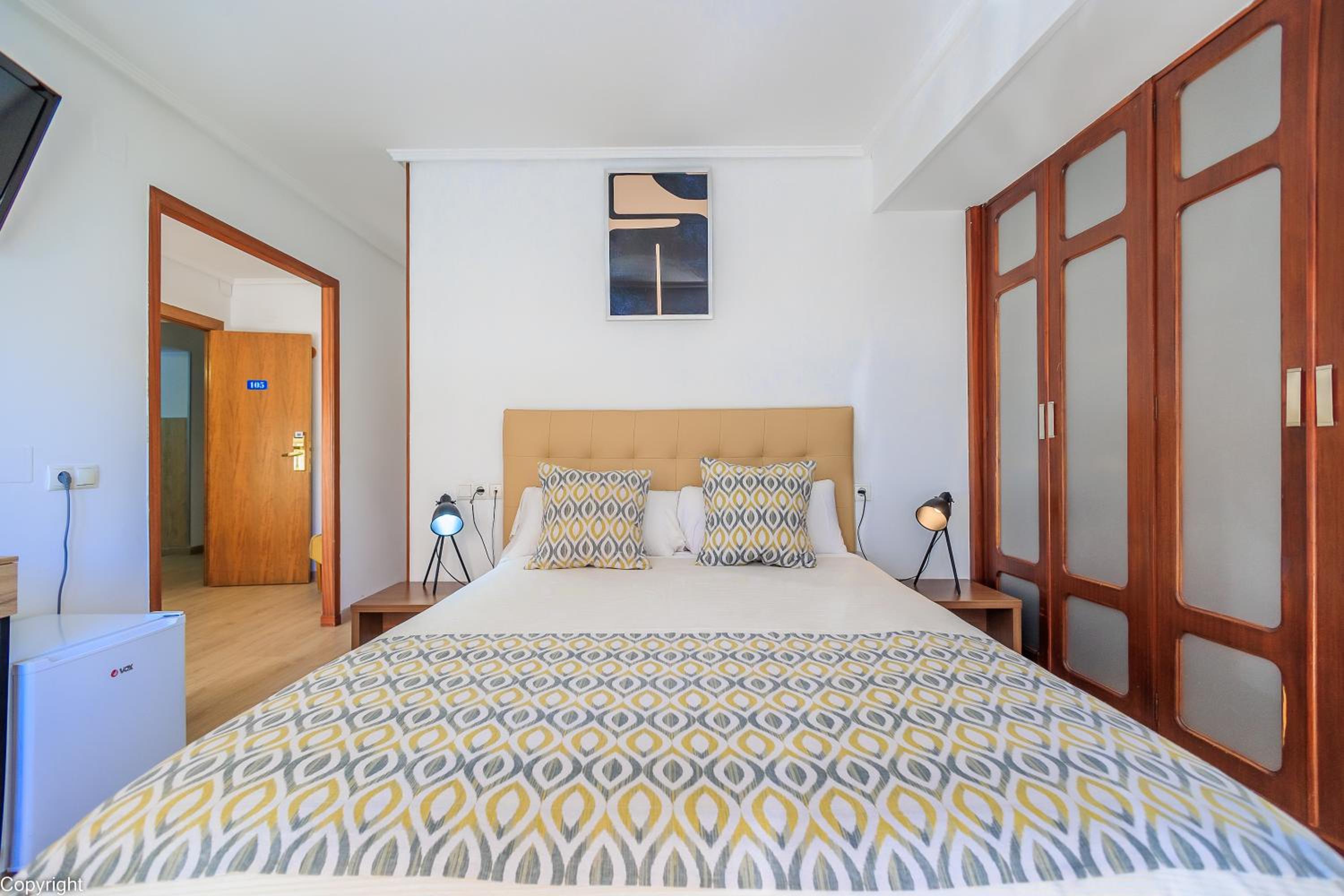 Triple Room - Photo 18