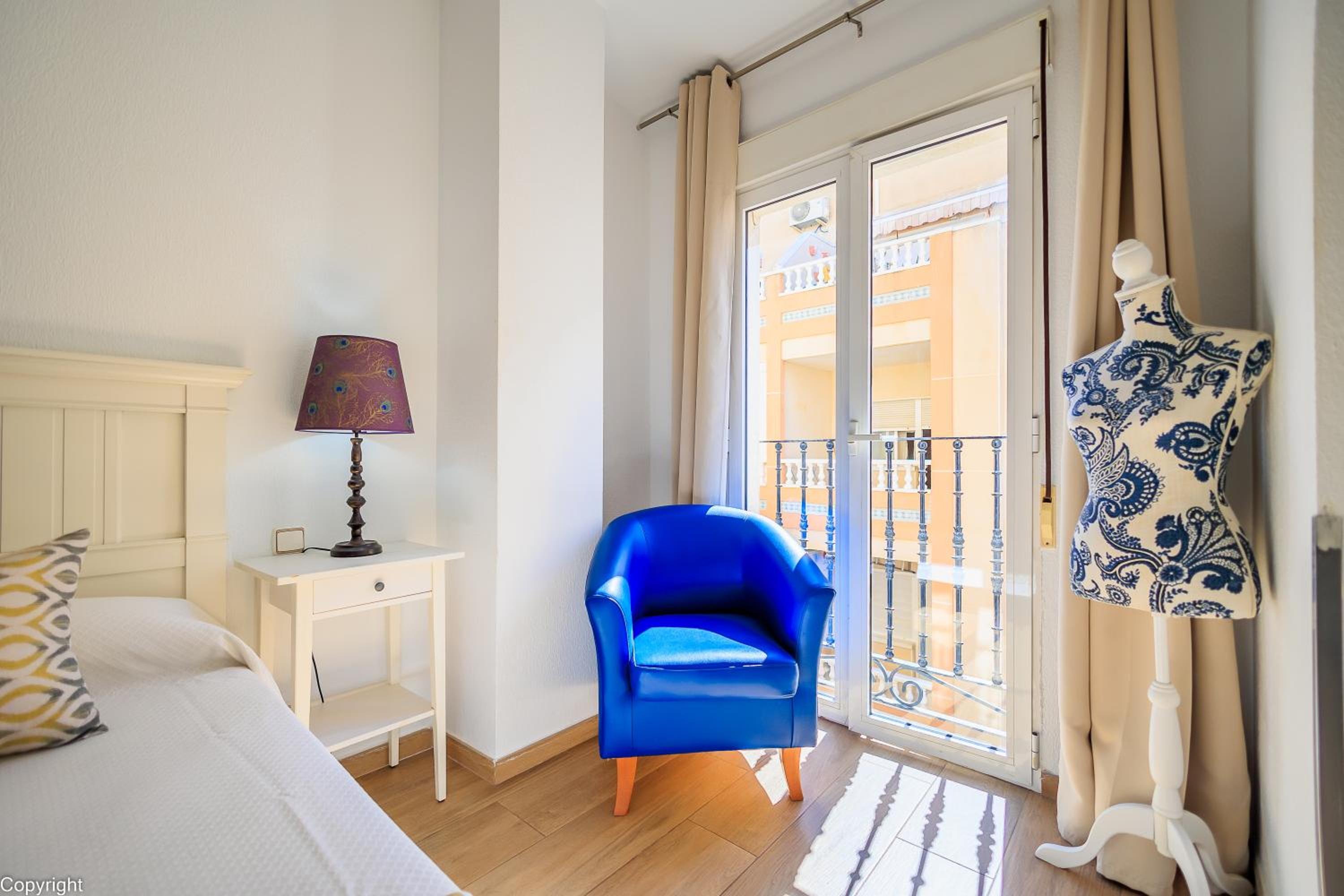 Double or Twin Room with City View - Photo 38