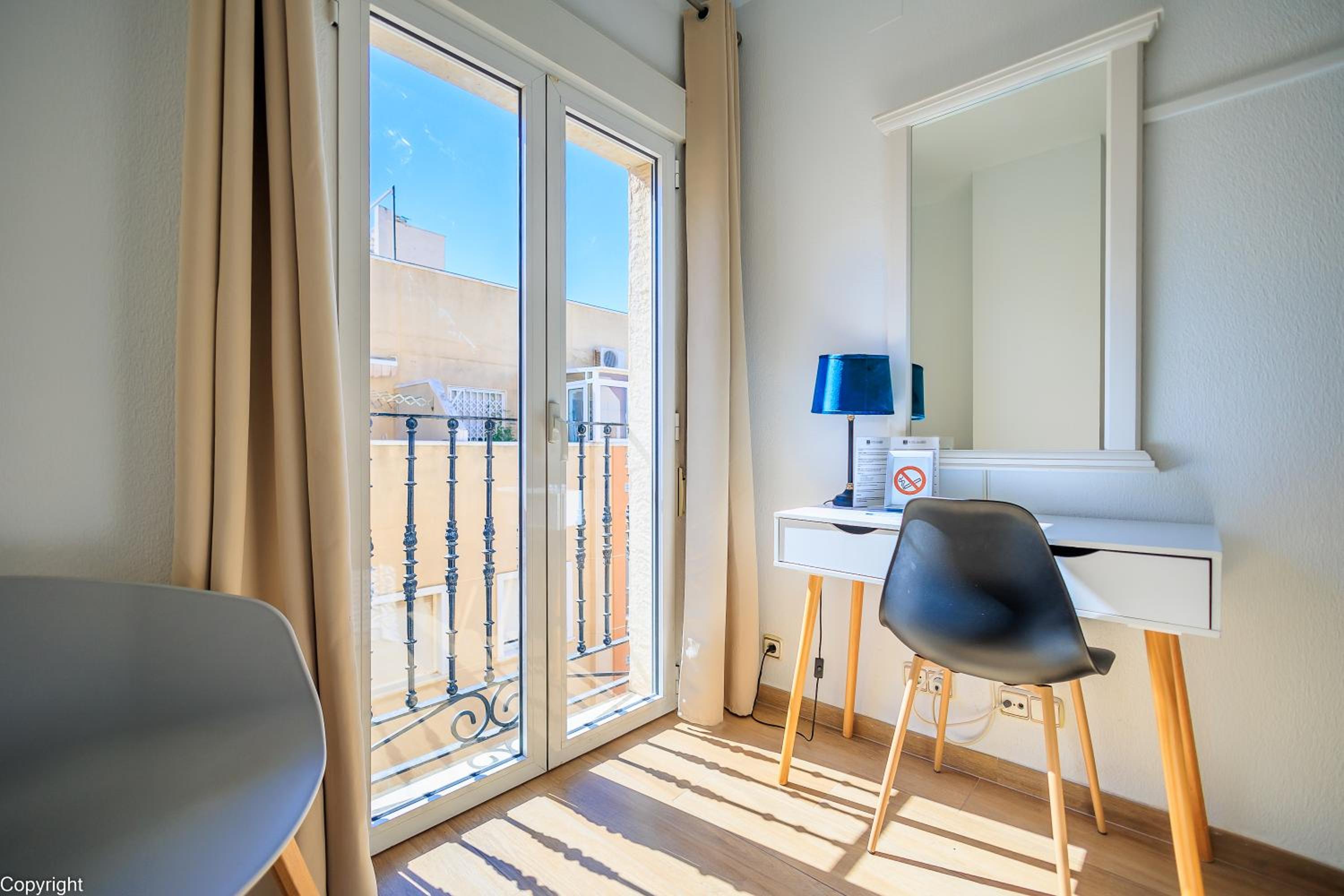 Double or Twin Room with City View - Photo 43