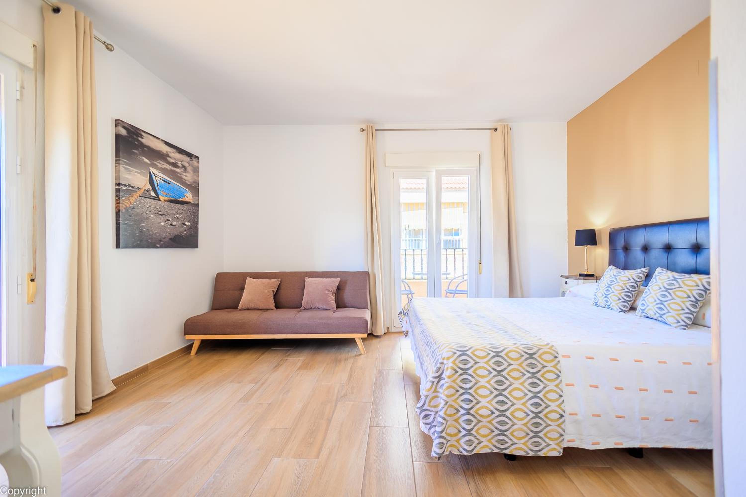 Double or Twin Room with Terrace - Photo 19