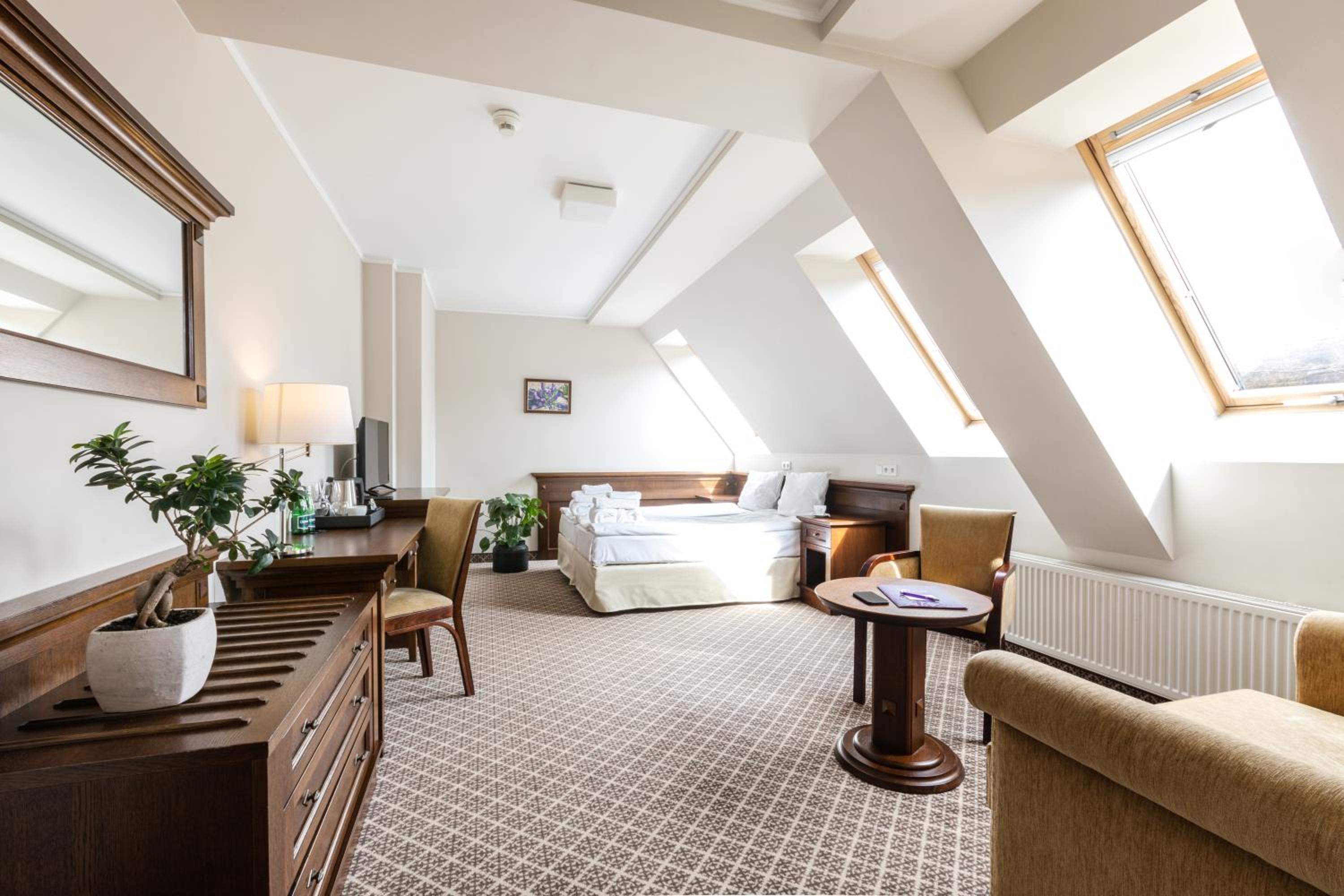 Double Room - Photo 7