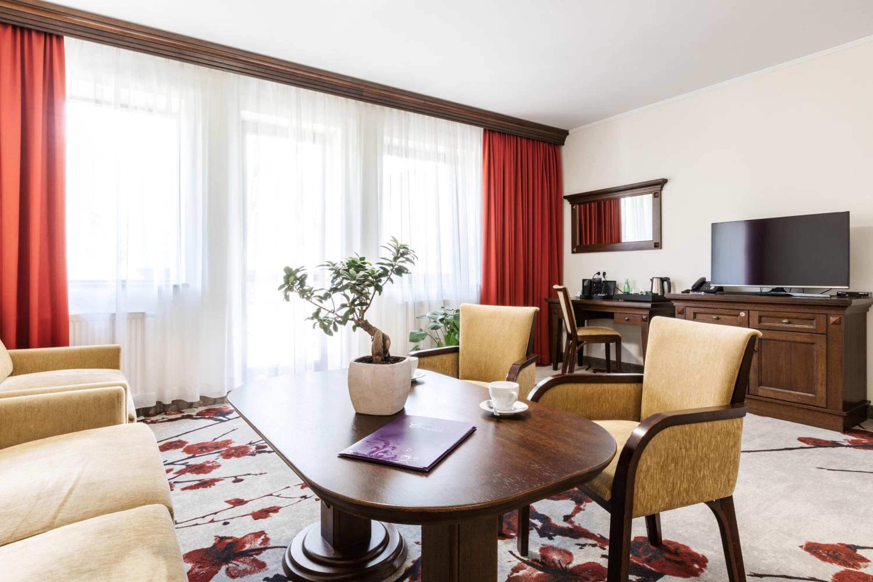 Apartment - Photo 2