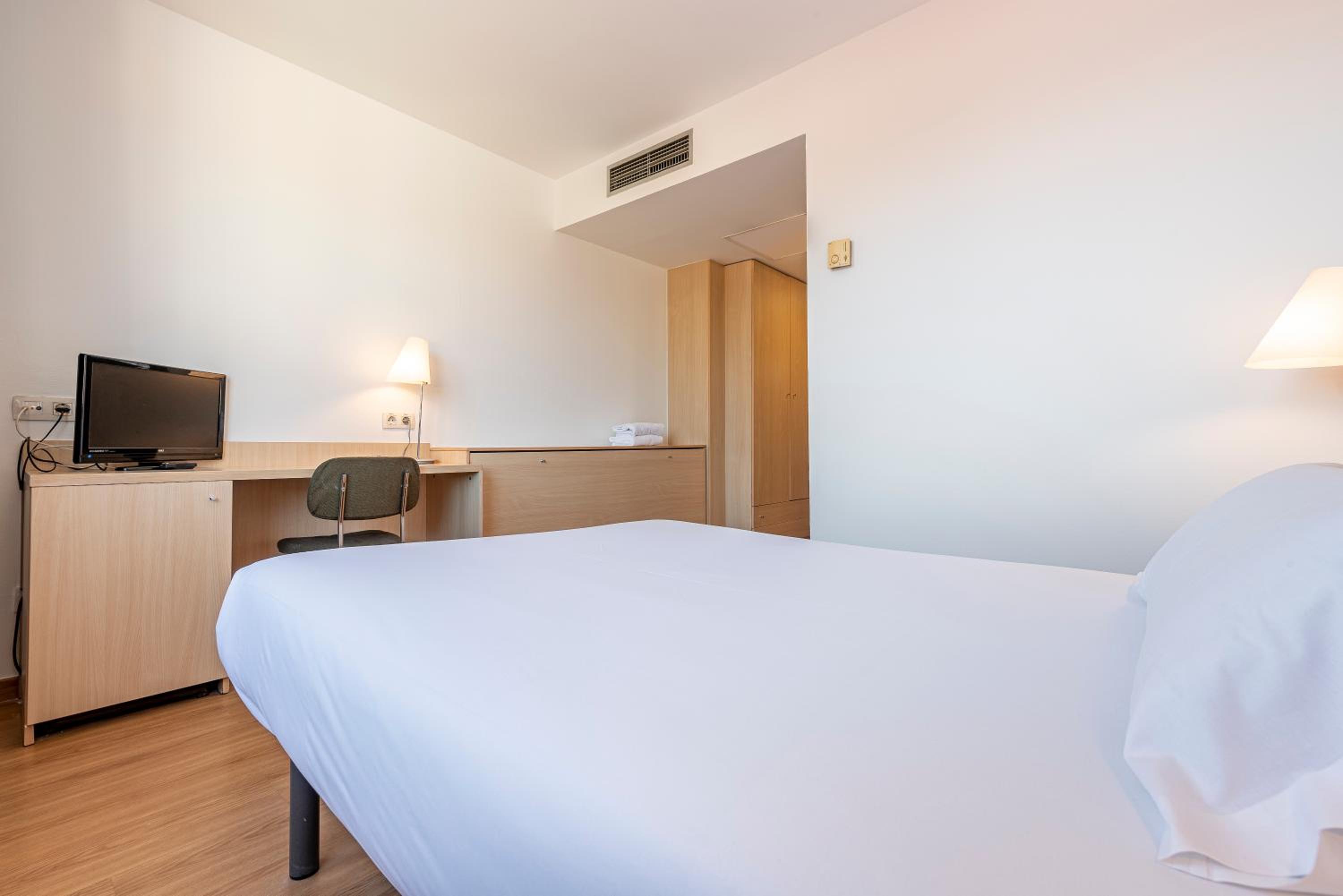 Double Room - Photo 4