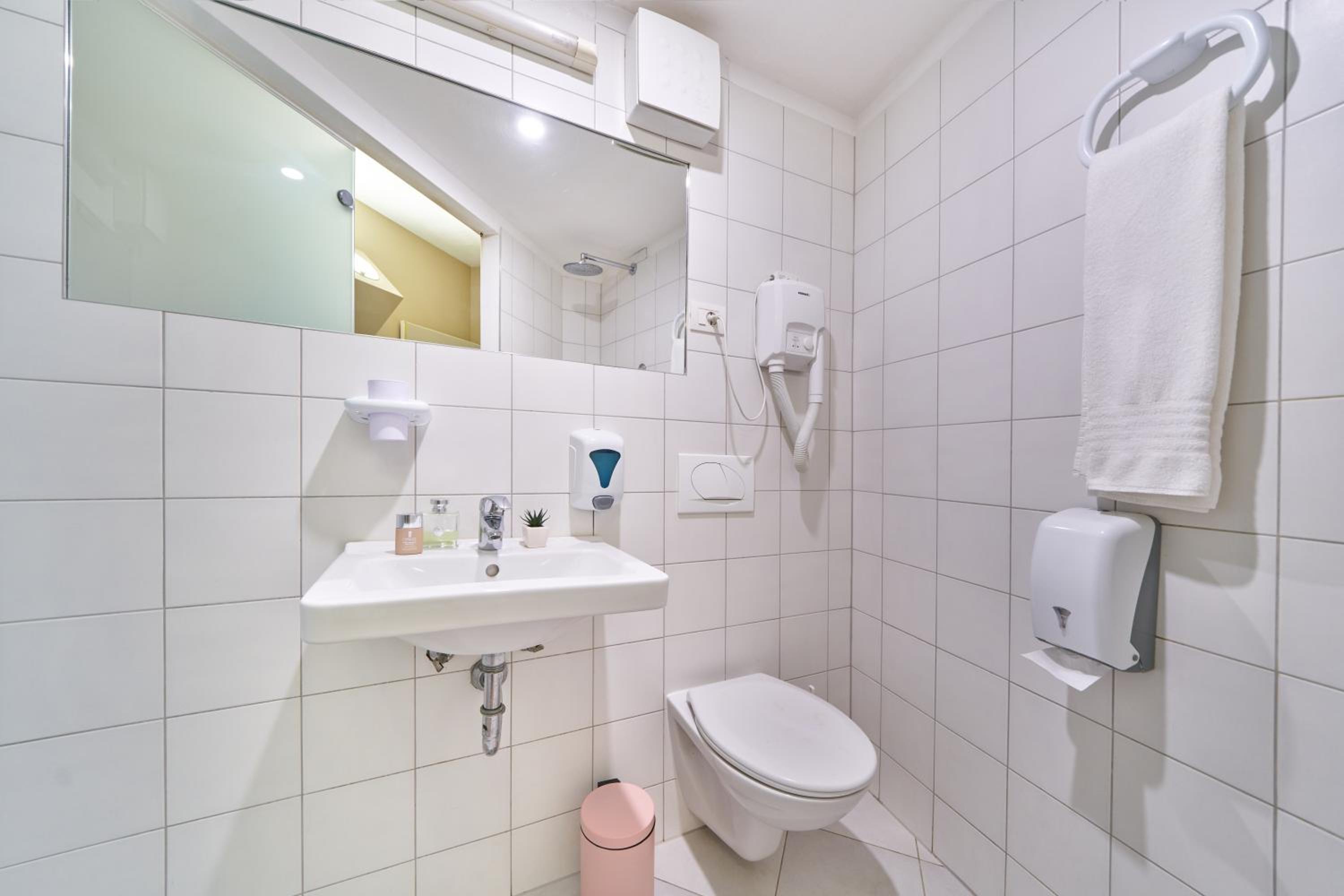 Standard Triple Room photo 2
