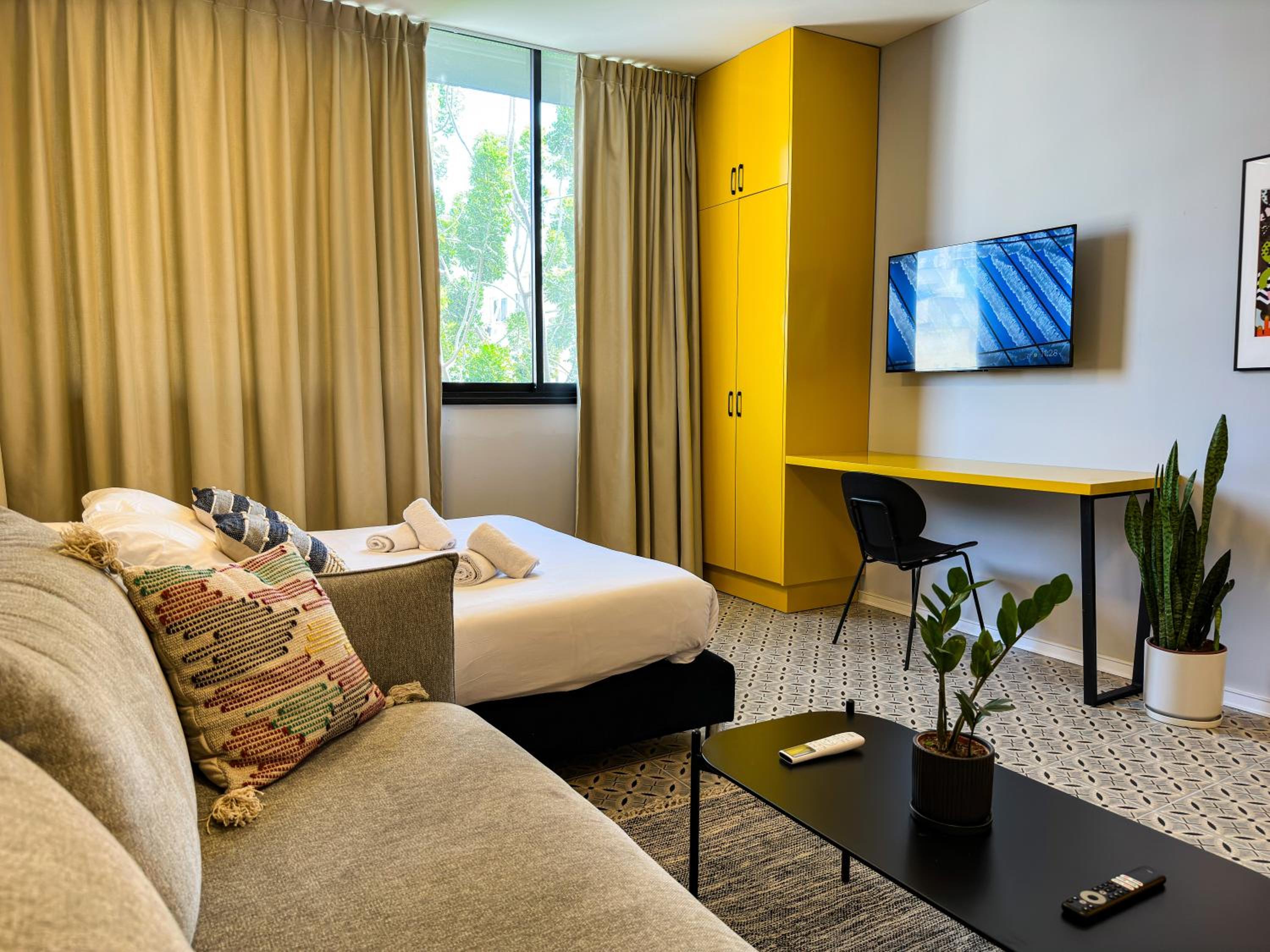 King Suite - Photo 1