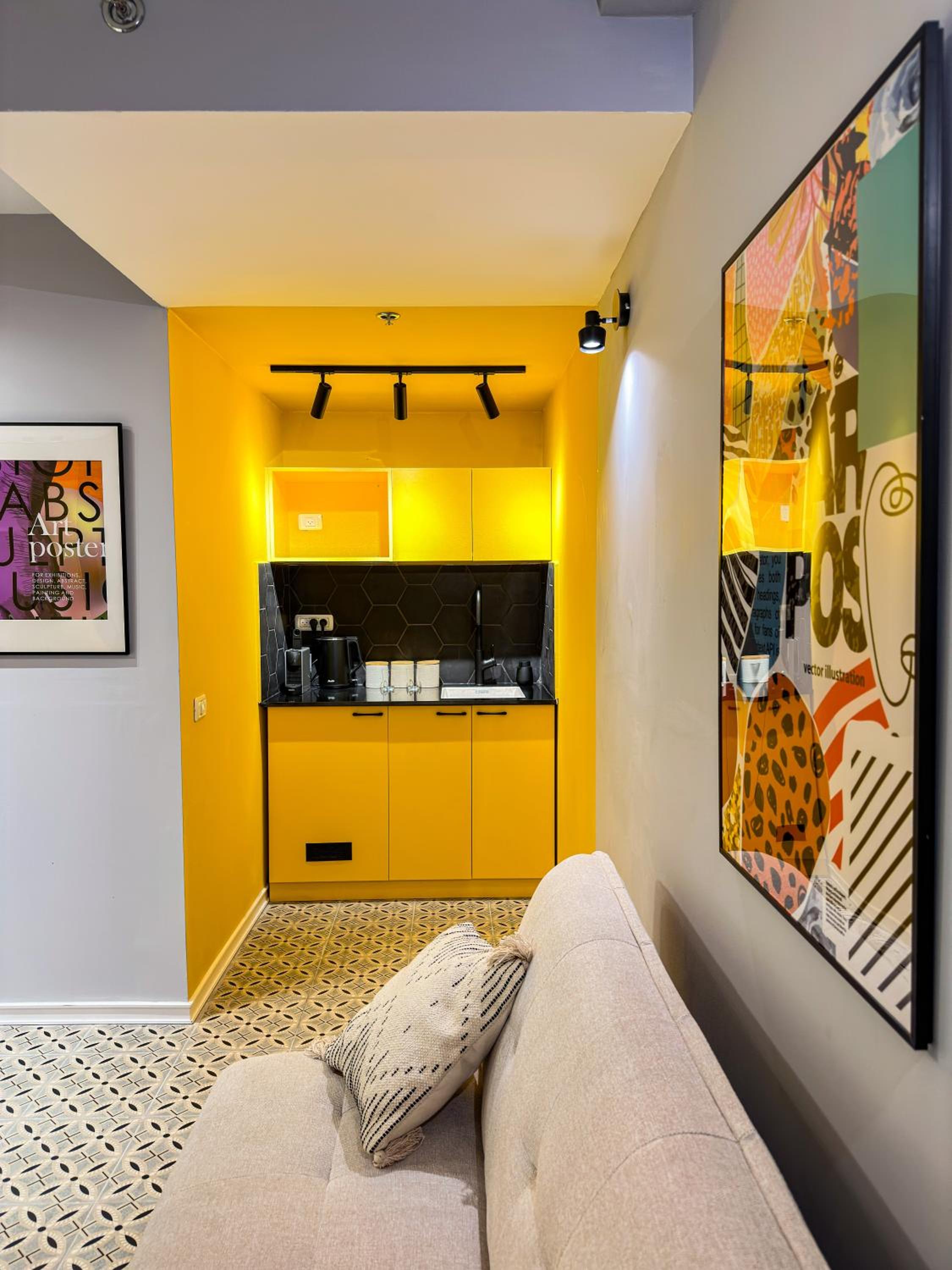 King Suite - Photo 15