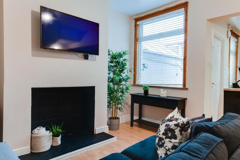 Four-Bedroom House photo 2