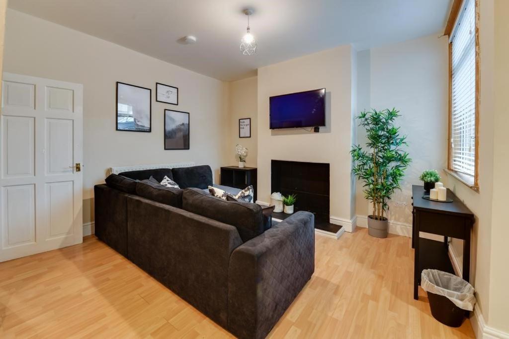 Four-Bedroom House photo 3