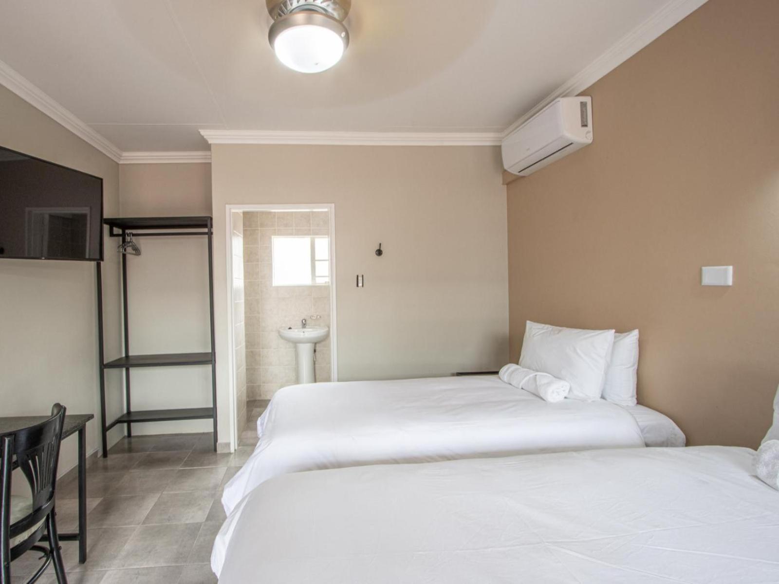 Deluxe Twin Room photo 3