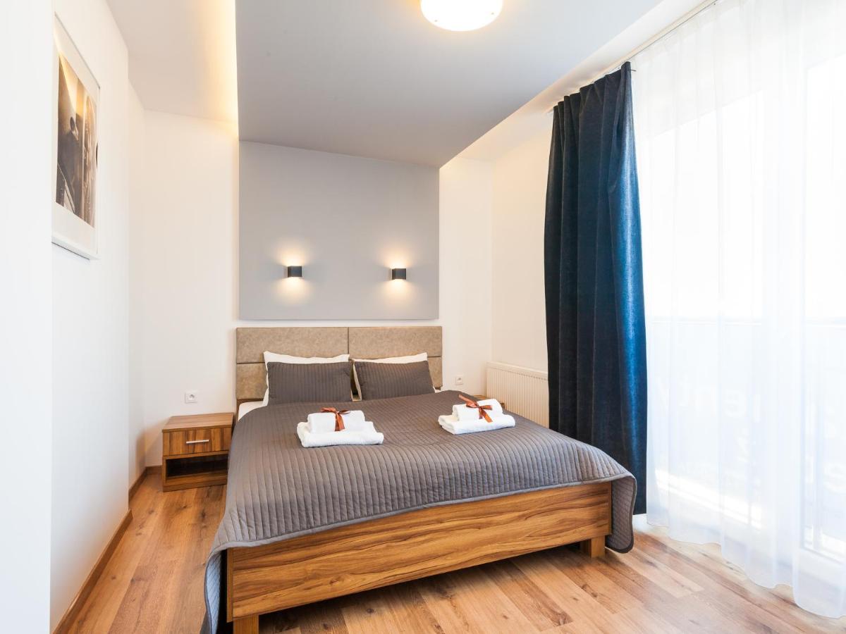 One-Bedroom Apartment with Large Balcony photo 3