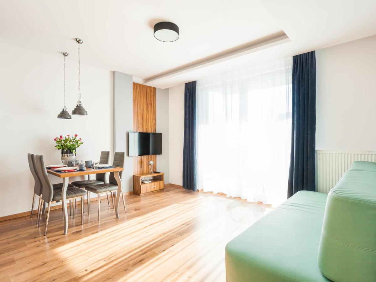 Two-Bedroom Apartment with Balcony or Terrace photo 2