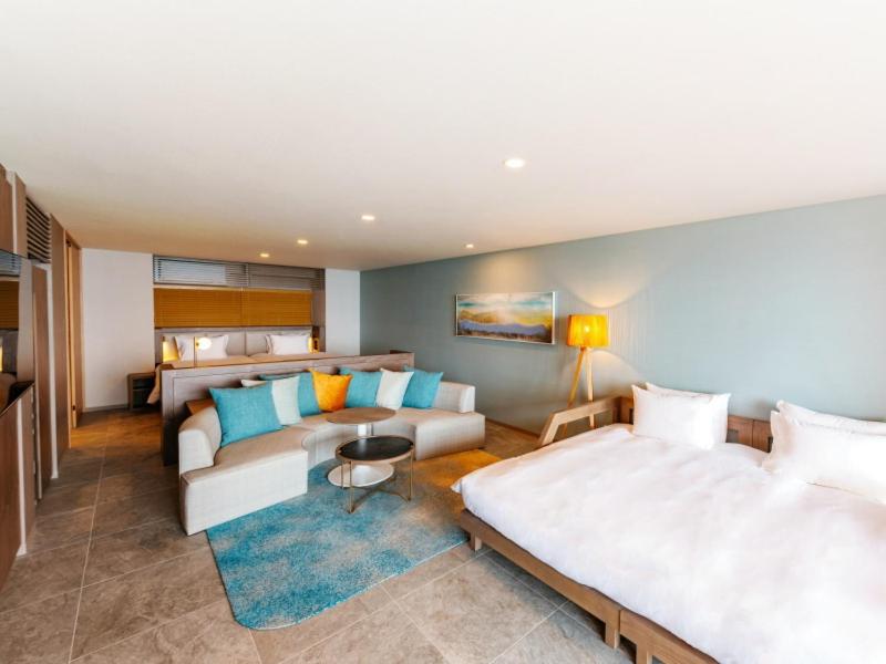 Premium Ocean Room - Photo 3