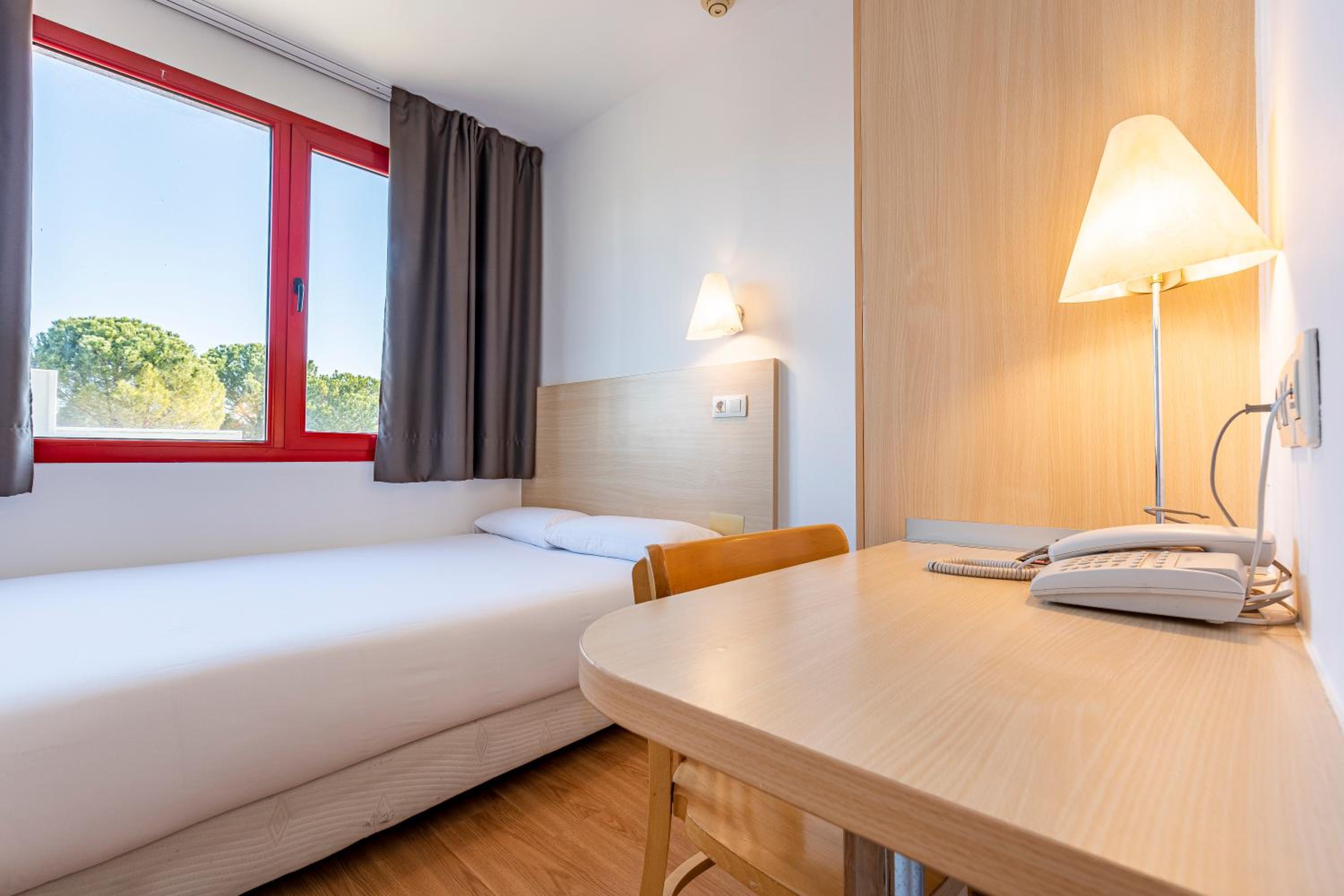 Double Room - Photo 6