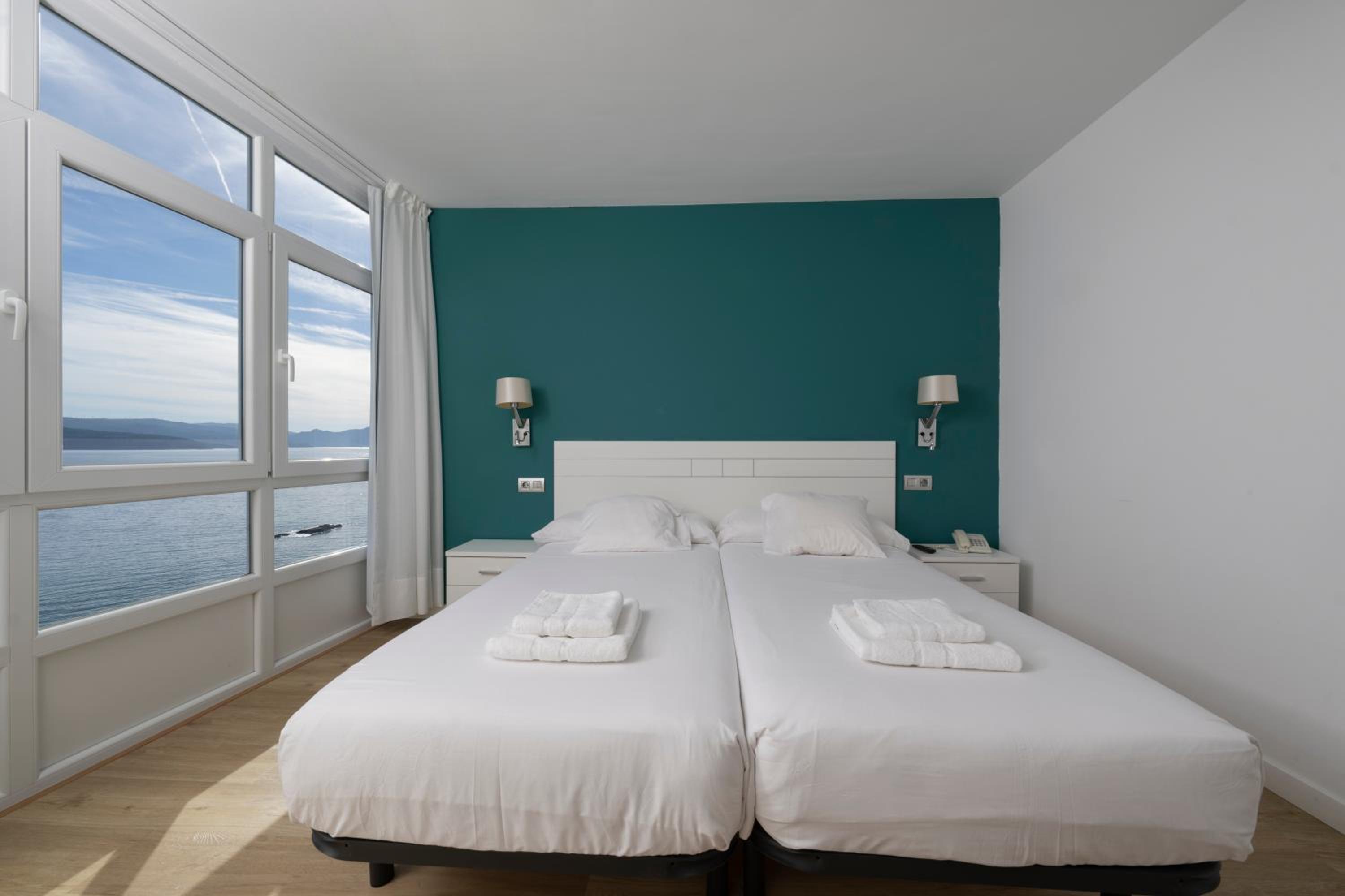Superior Twin Room with Sea View photo 3