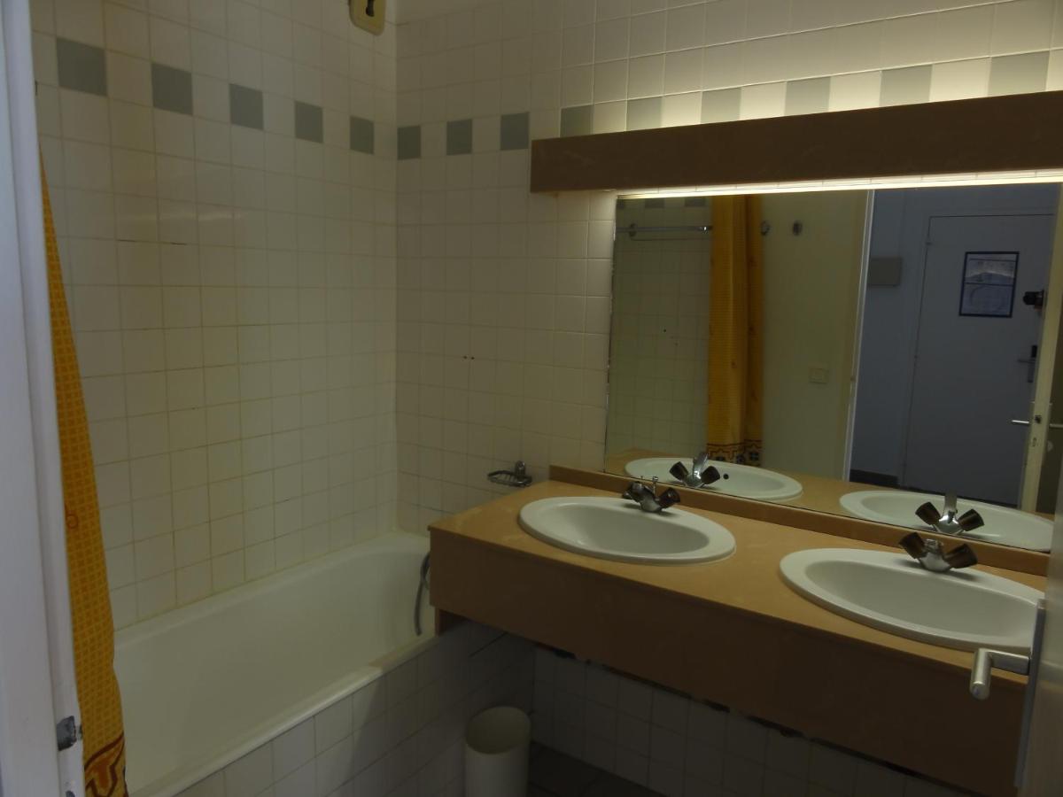 Studio Apartment photo 1