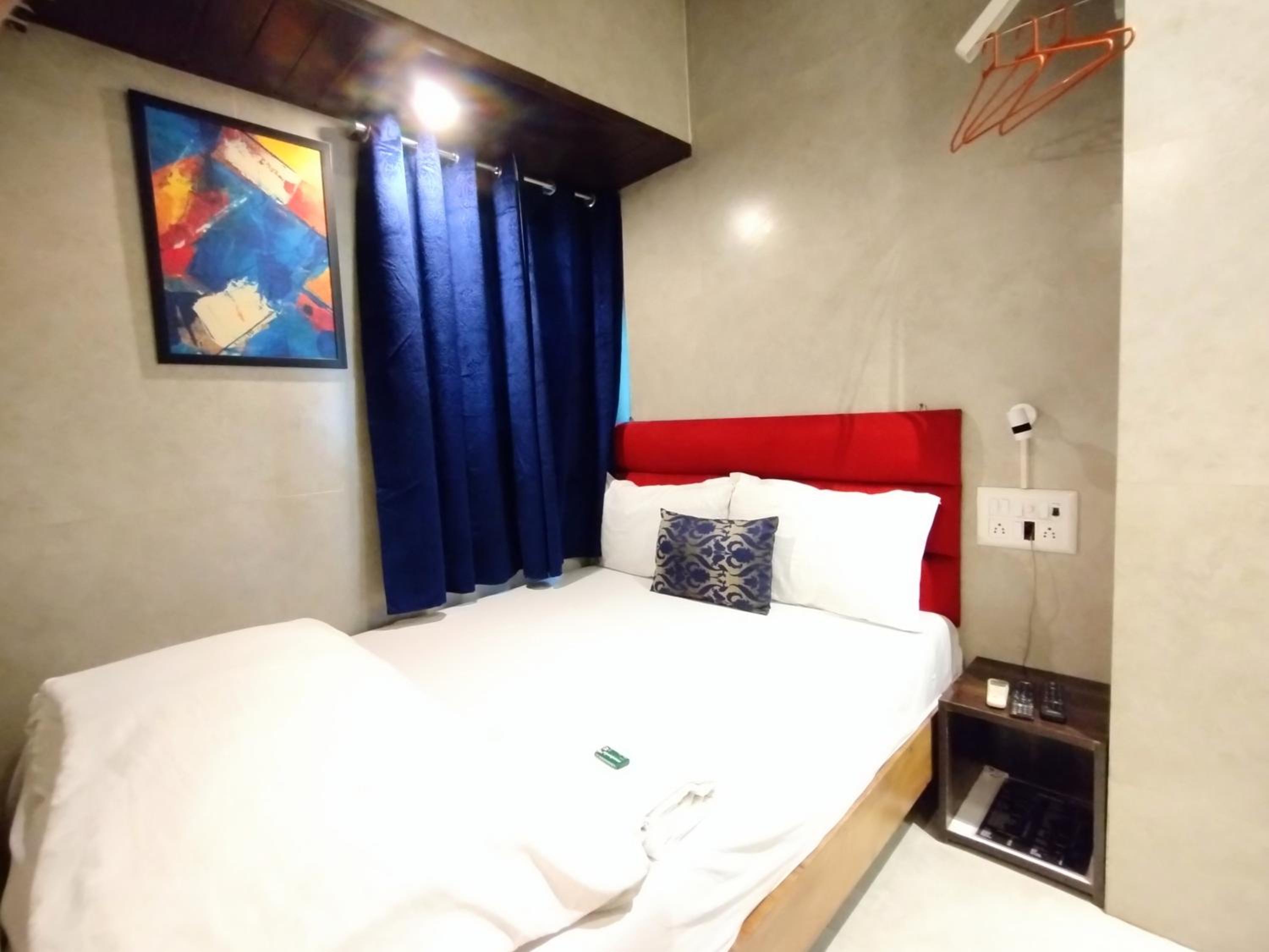 Budget Double Room - Photo 1