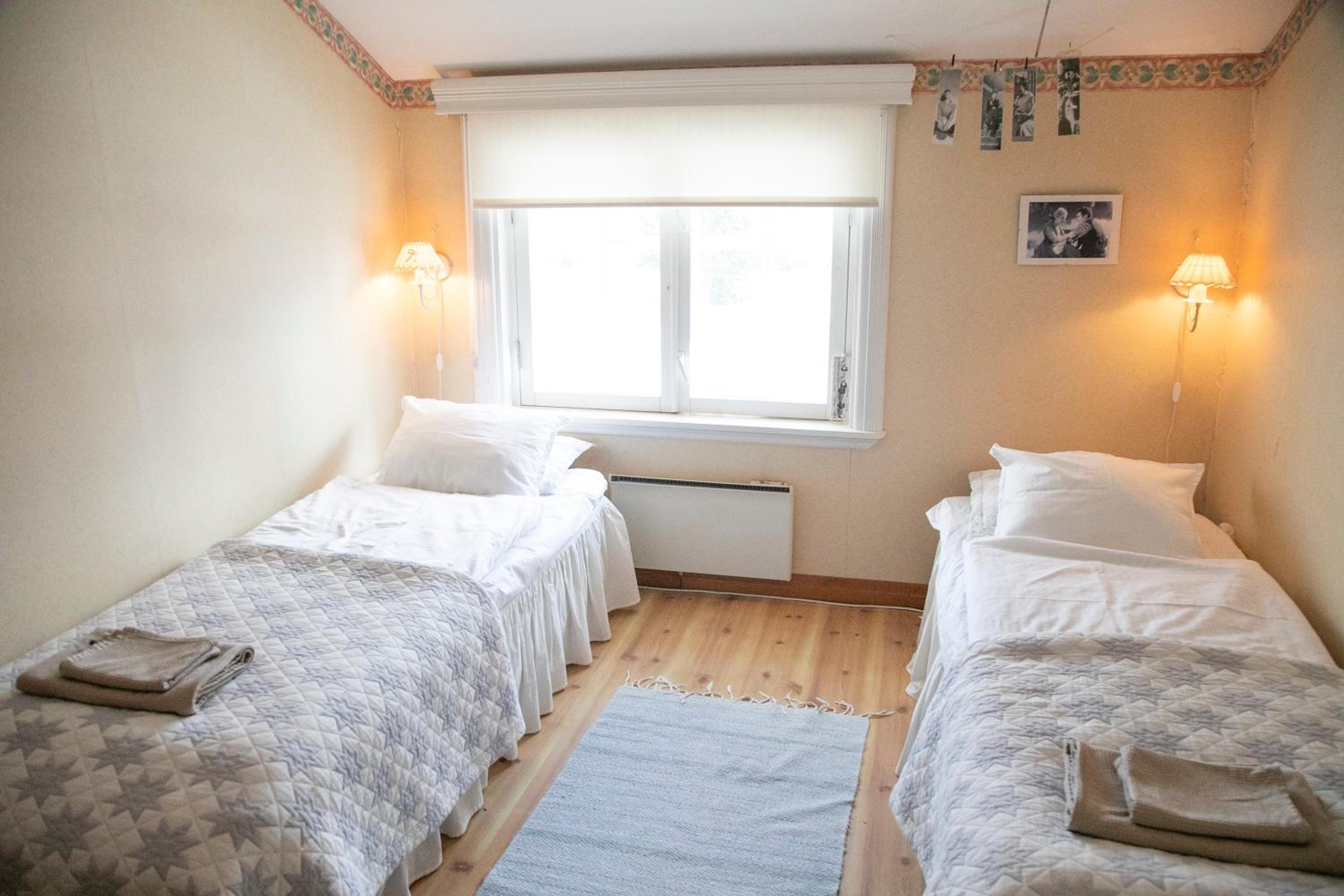 Double or Twin Room with Shared Bathroom photo 3