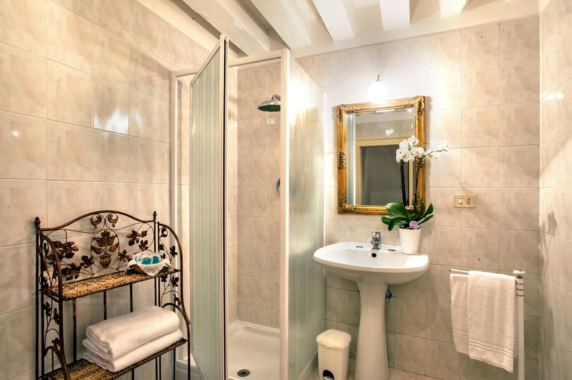 Junior Suite with Canal View photo 2