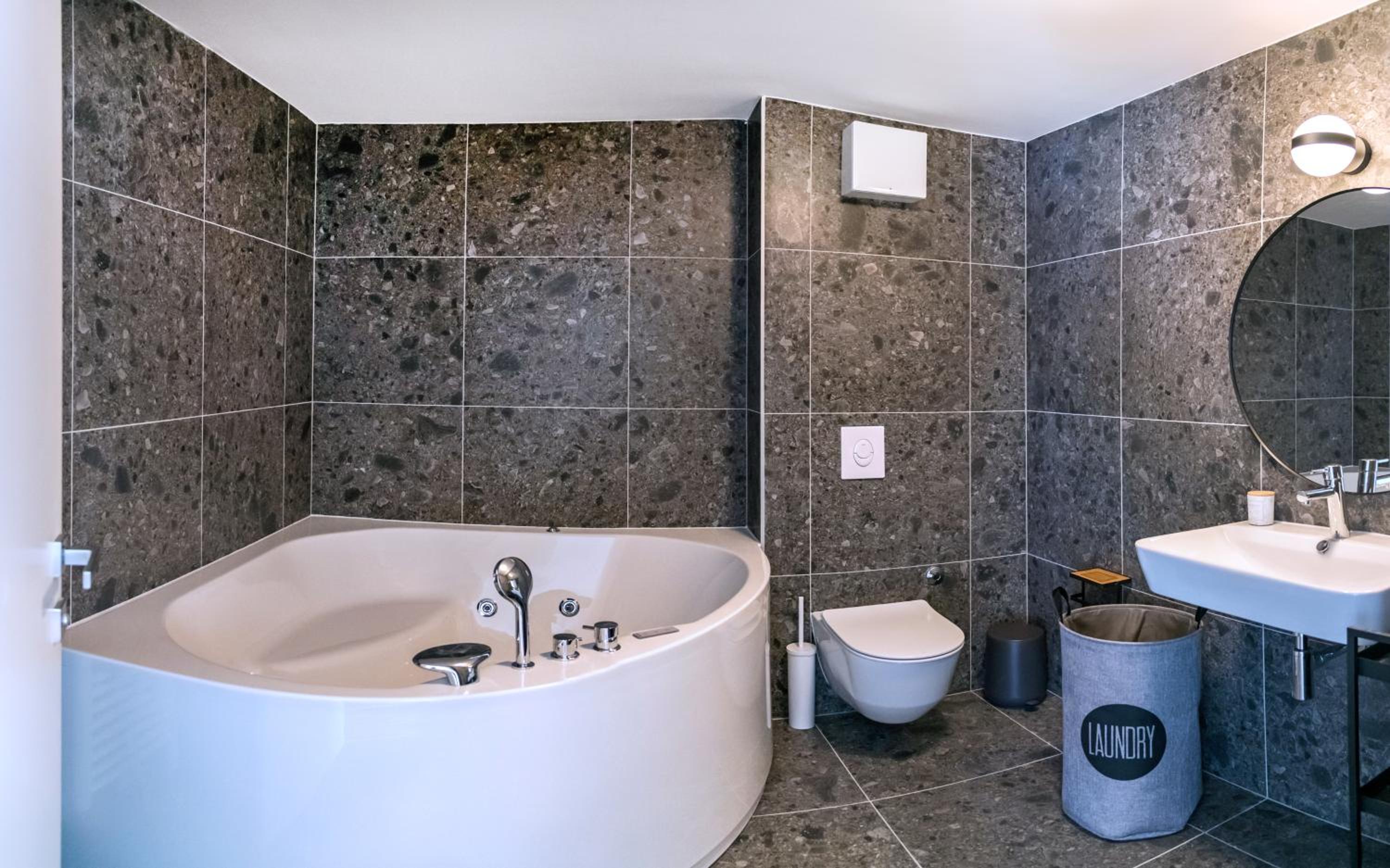 Deluxe Suite photo 2