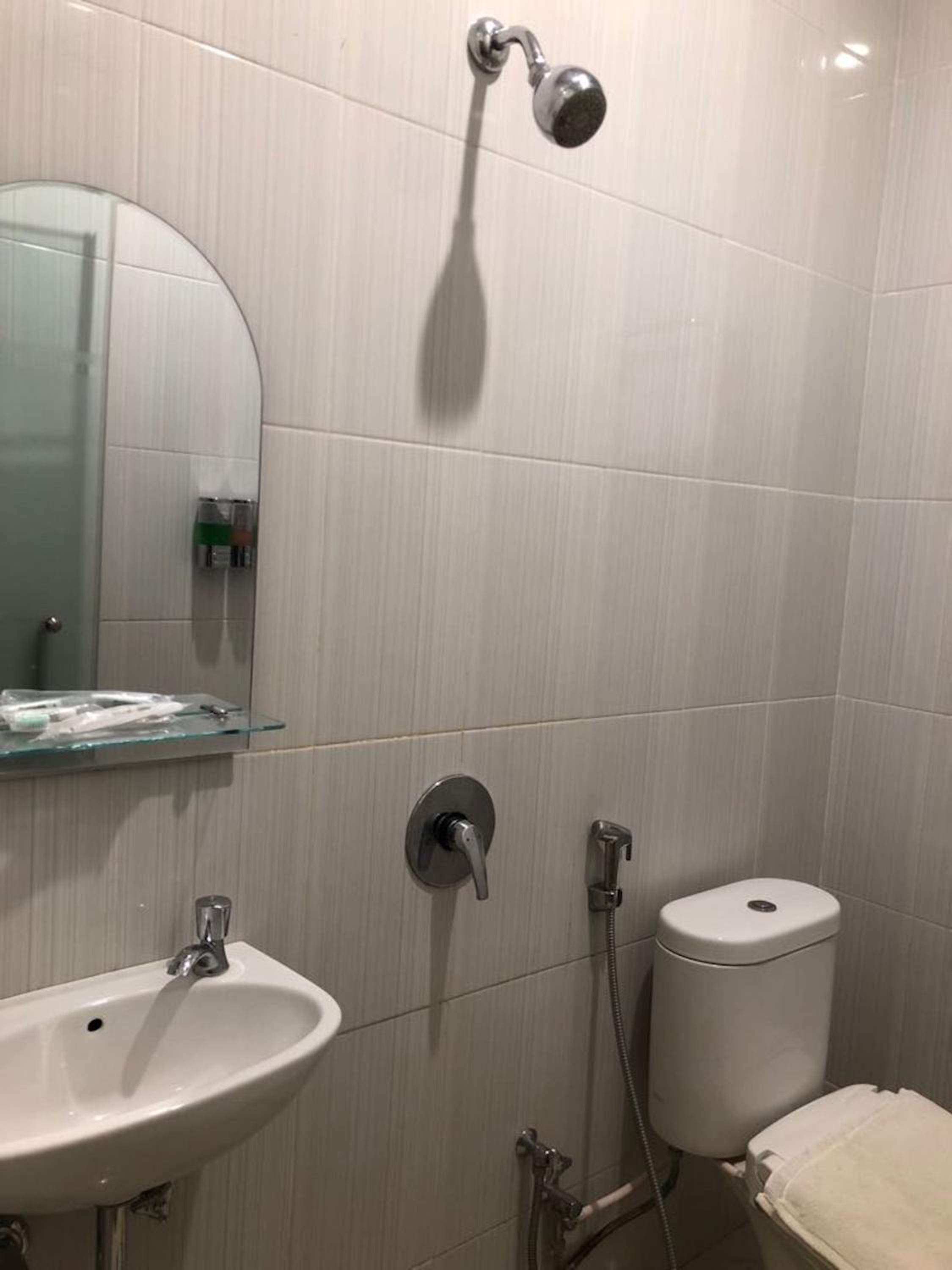 Deluxe Double Room - Photo 13