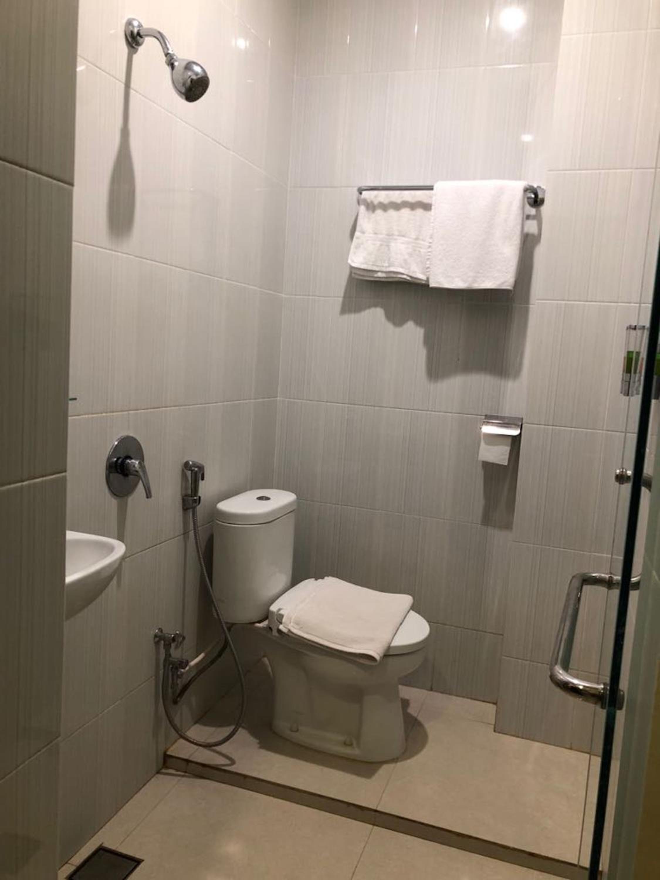 Deluxe Double Room - Photo 9