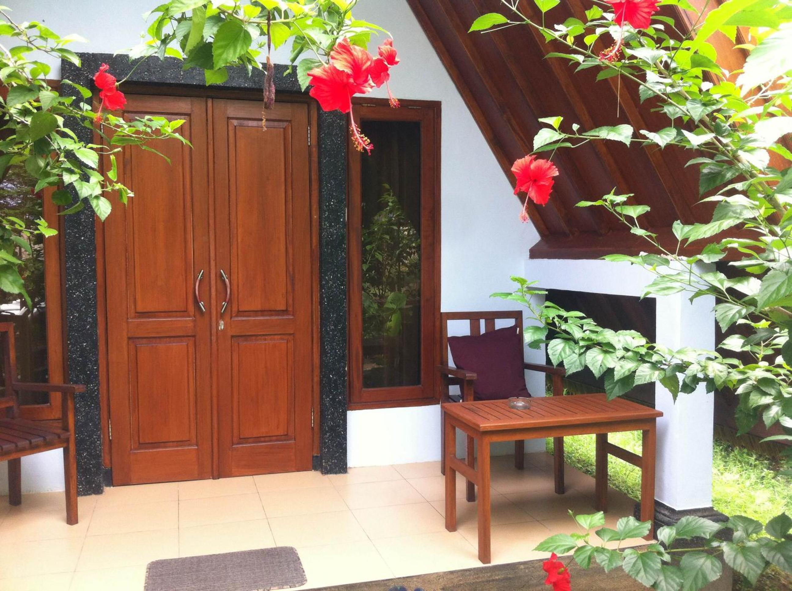 Standard Bungalow with Air Conditioning - Photo 7