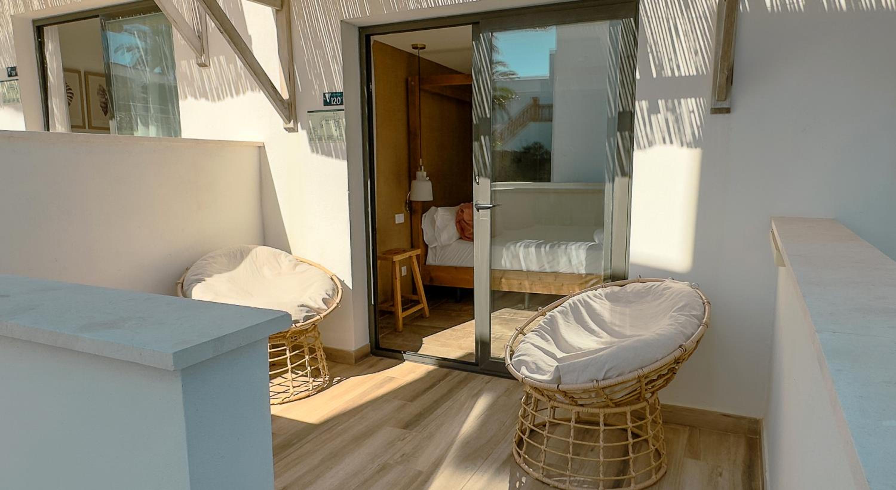 Double Room - Photo 6