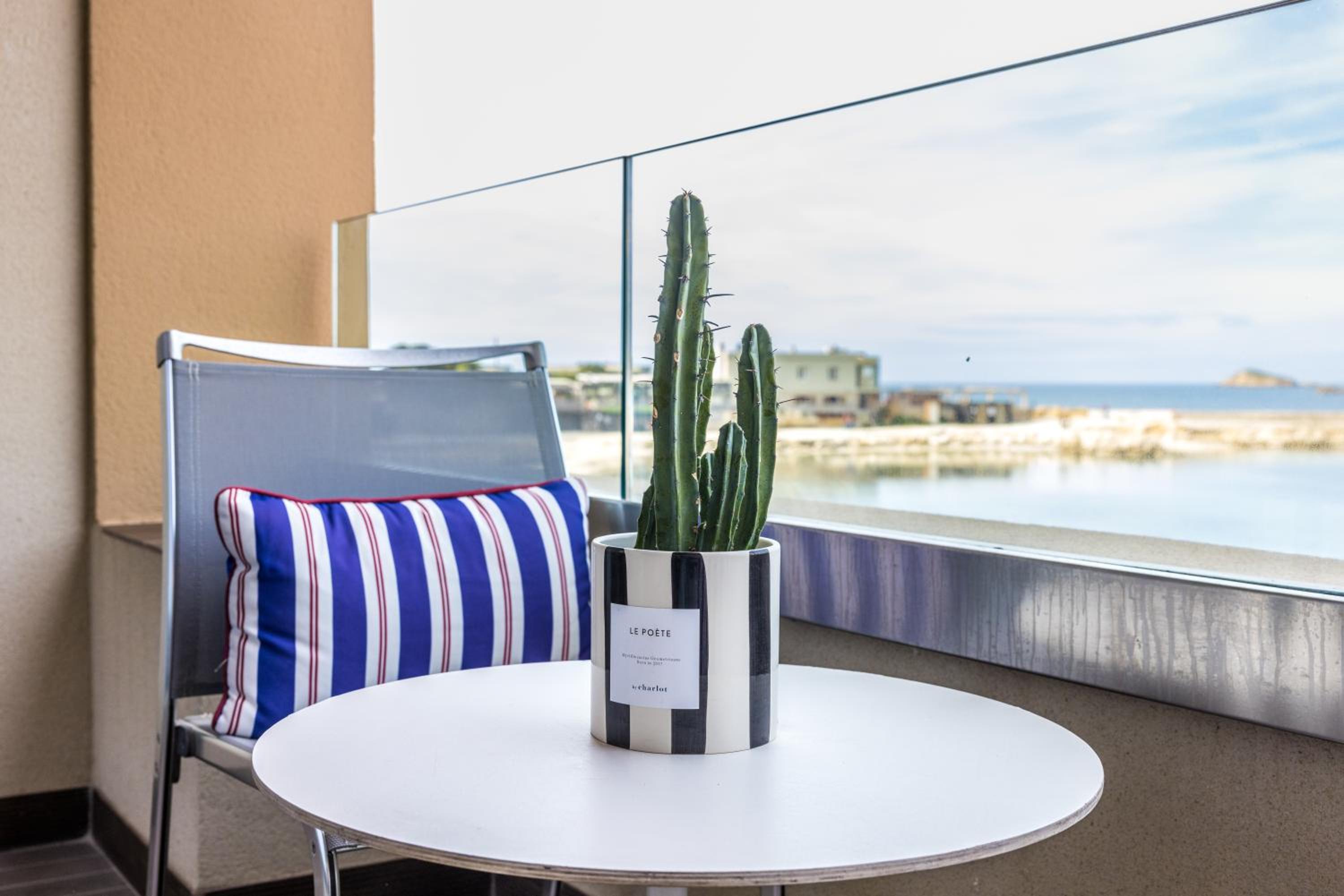 Duplex Suite - Photo 9