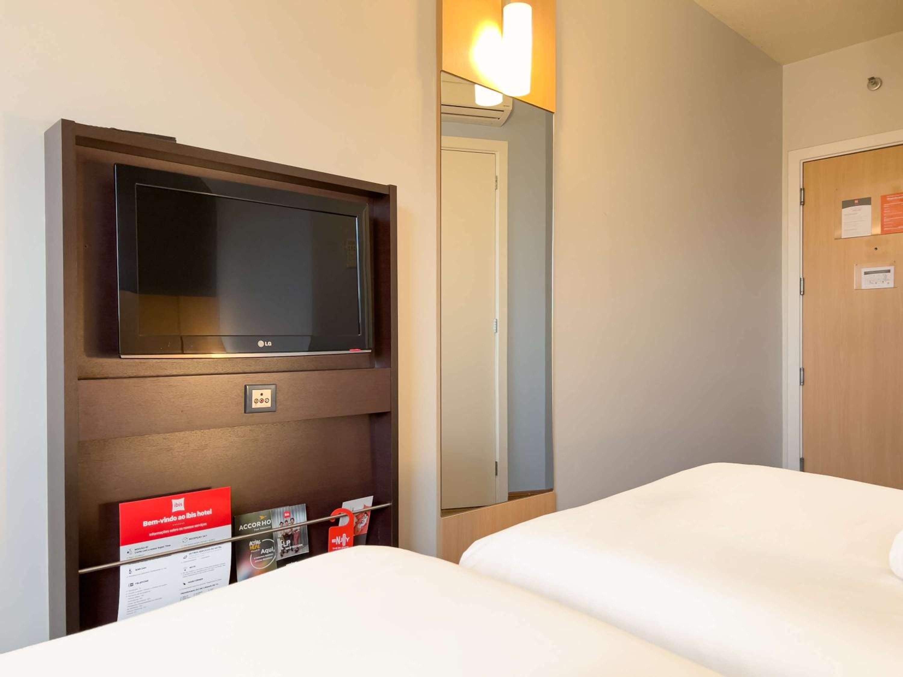 Standard Twin Room photo 1