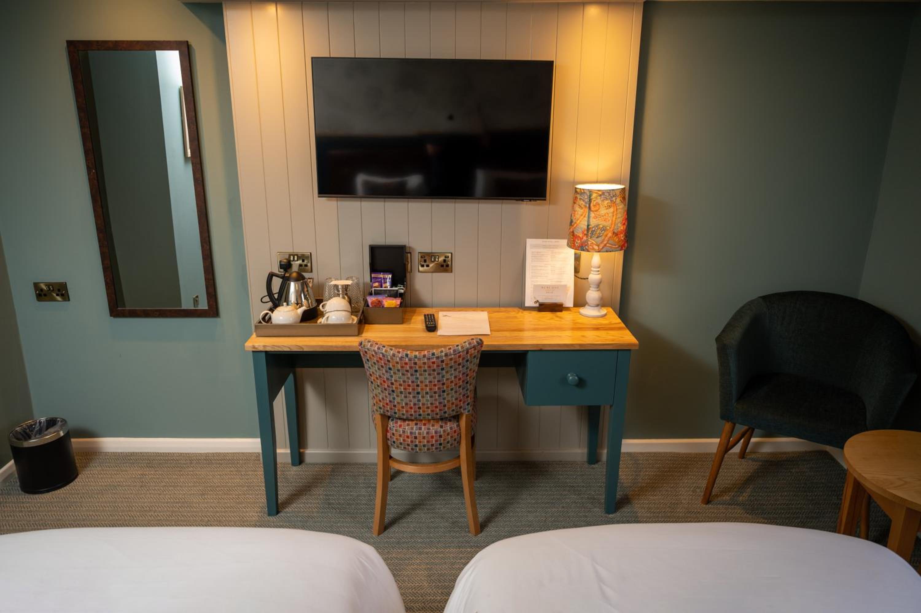 Twin Room - Photo 3