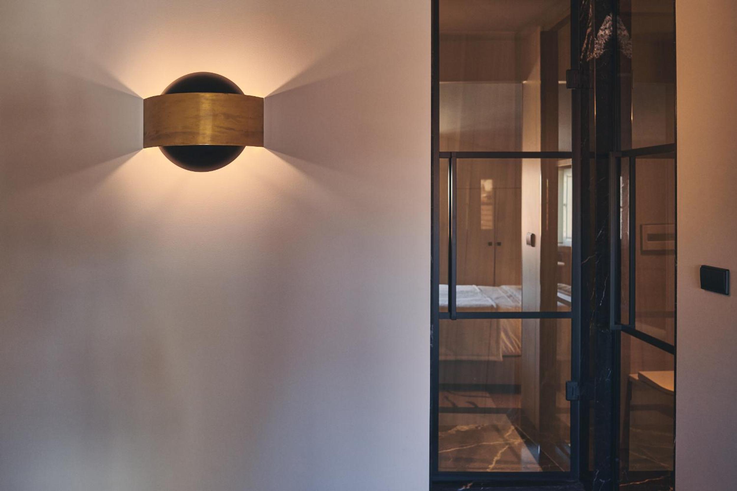 Superior Suite - Photo 5
