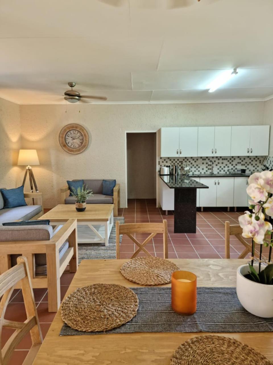 Three-Bedroom Zebra Cottage photo 1