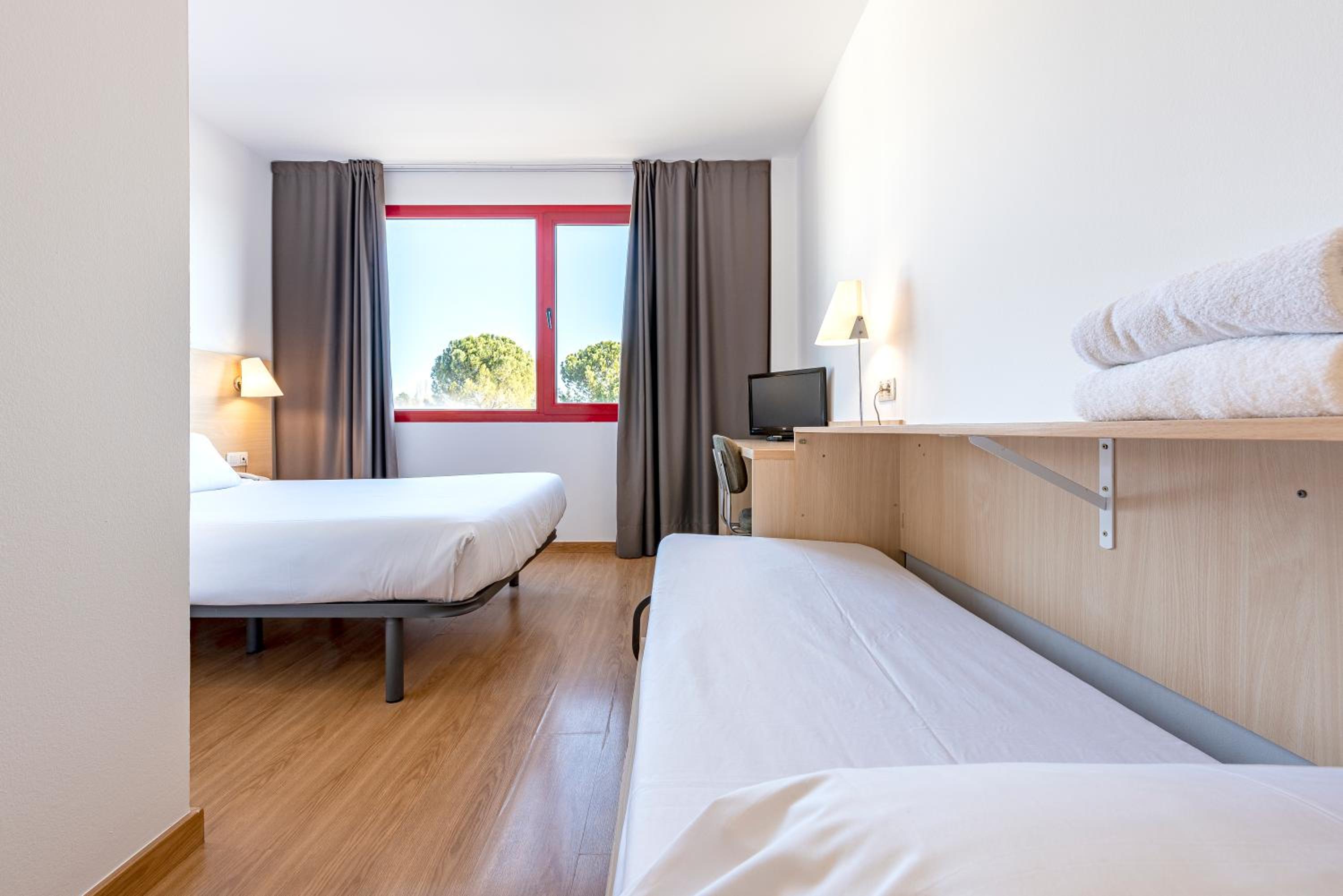 Triple Room - Photo 2