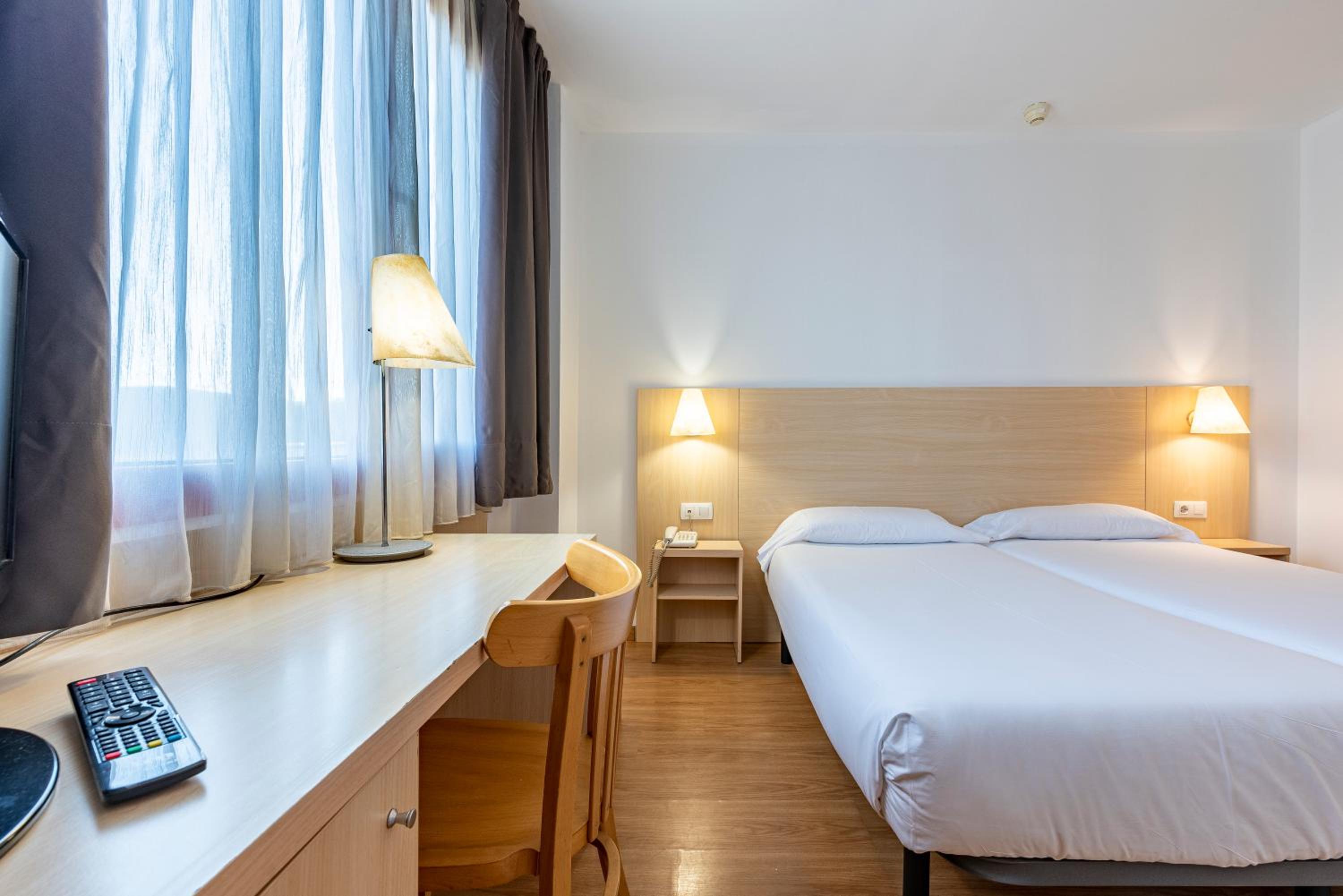 Twin Room - Photo 4