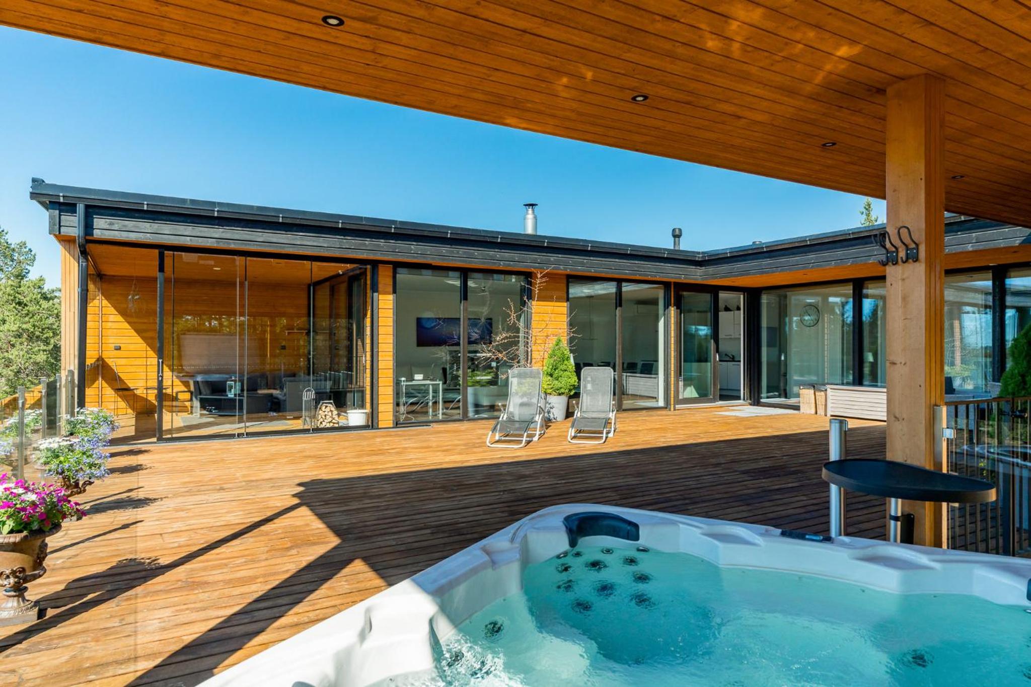Villa photo 2