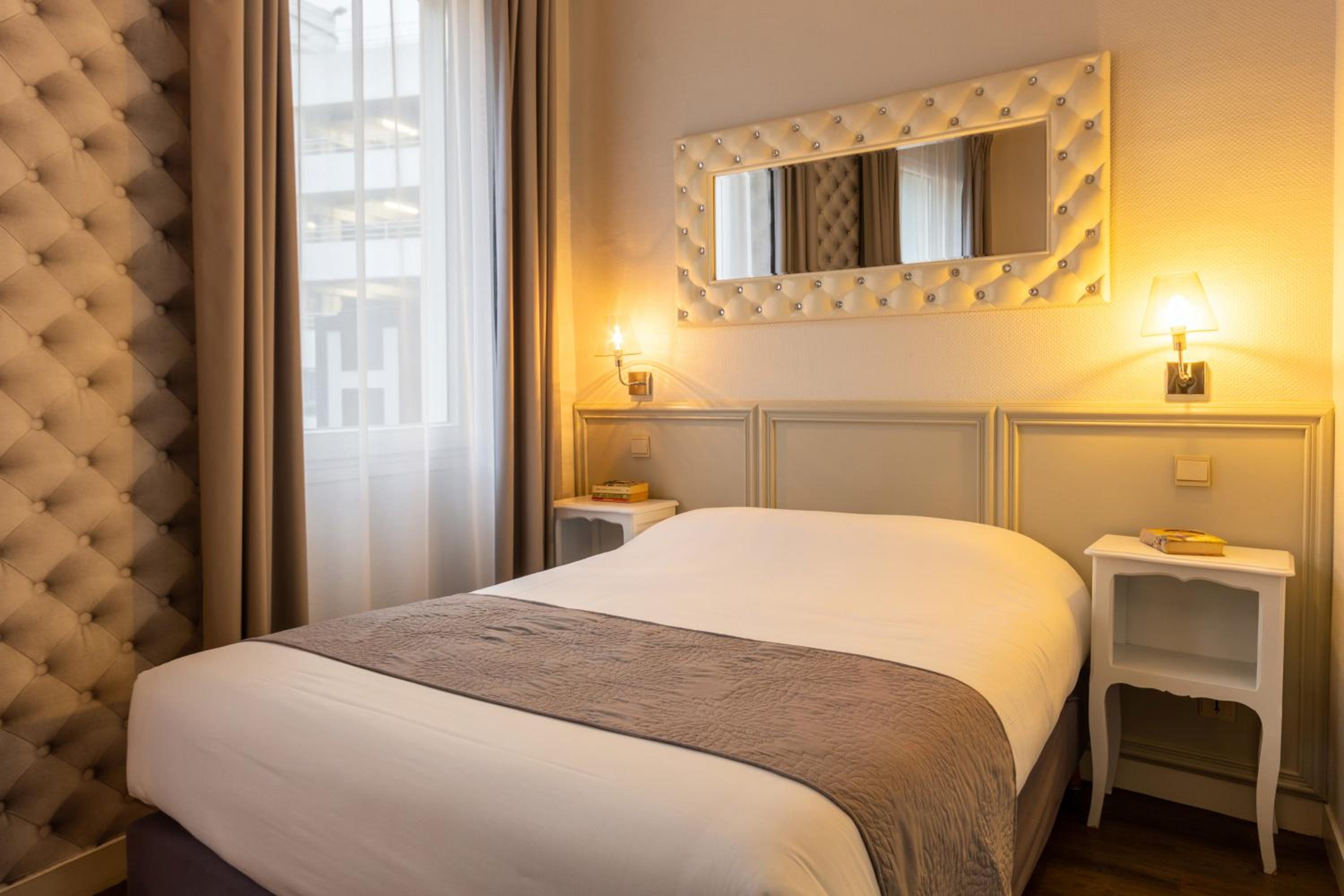 Classic Double Room - Photo 7