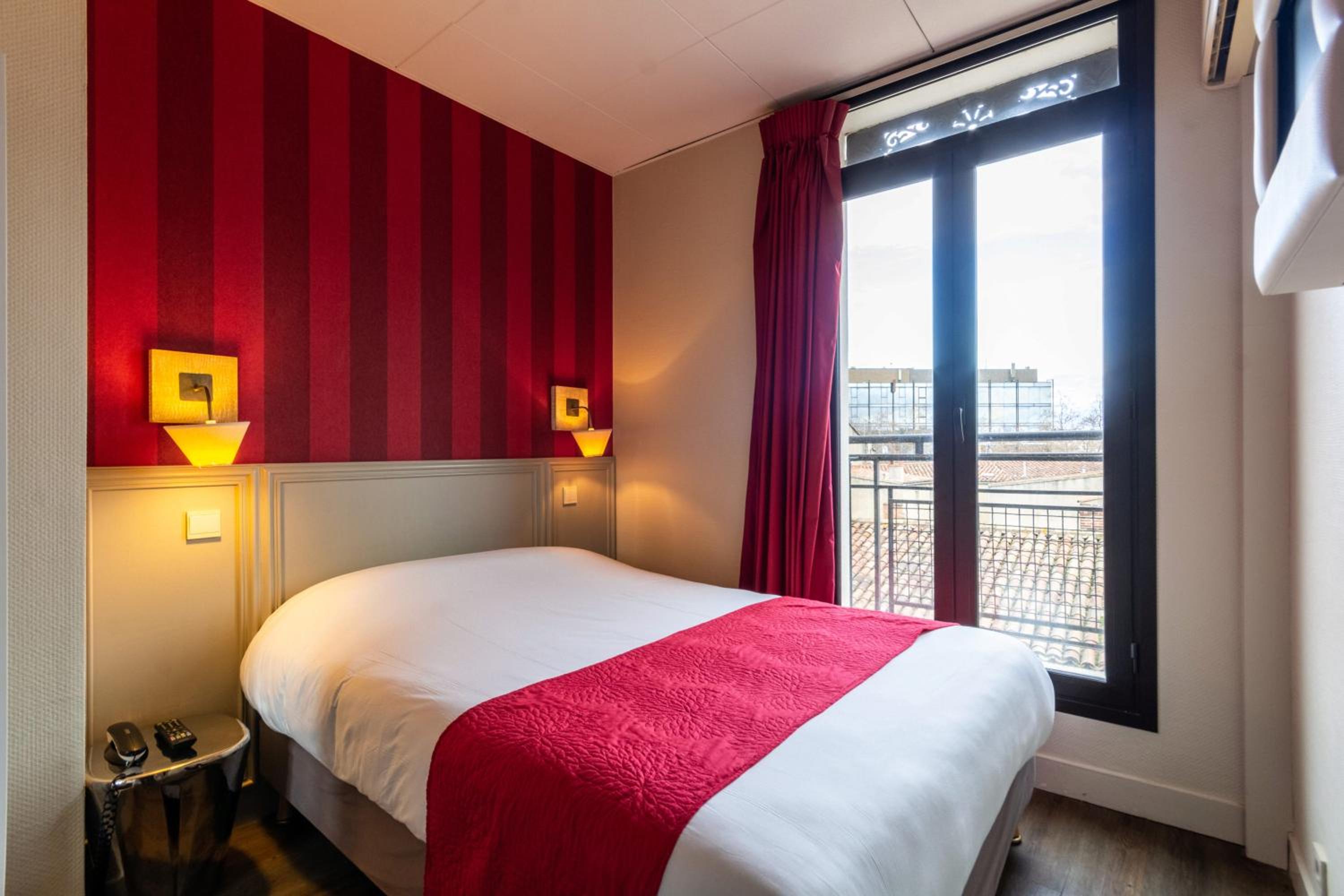 Classic Double Room - Photo 15