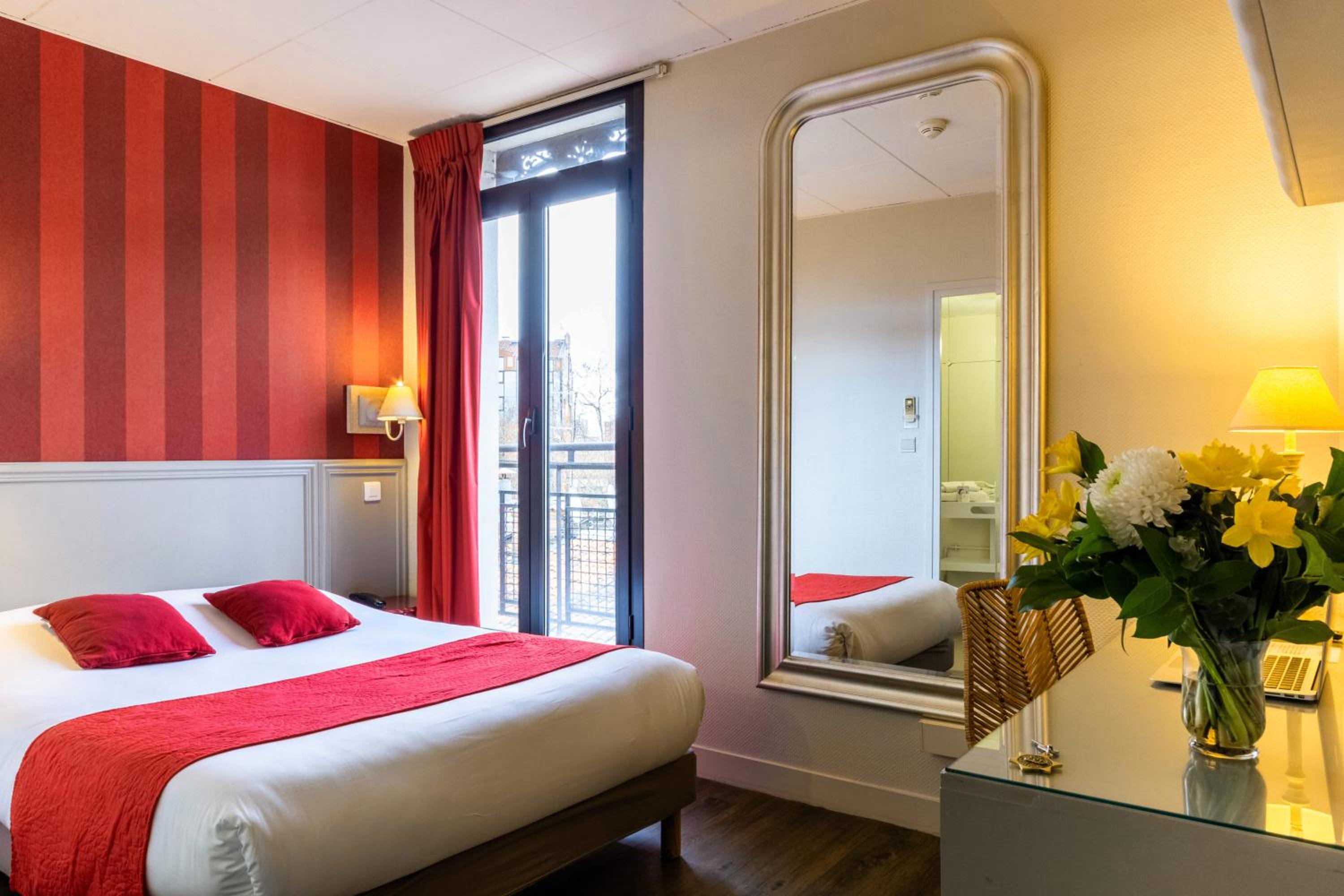 Classic Double Room - Photo 18