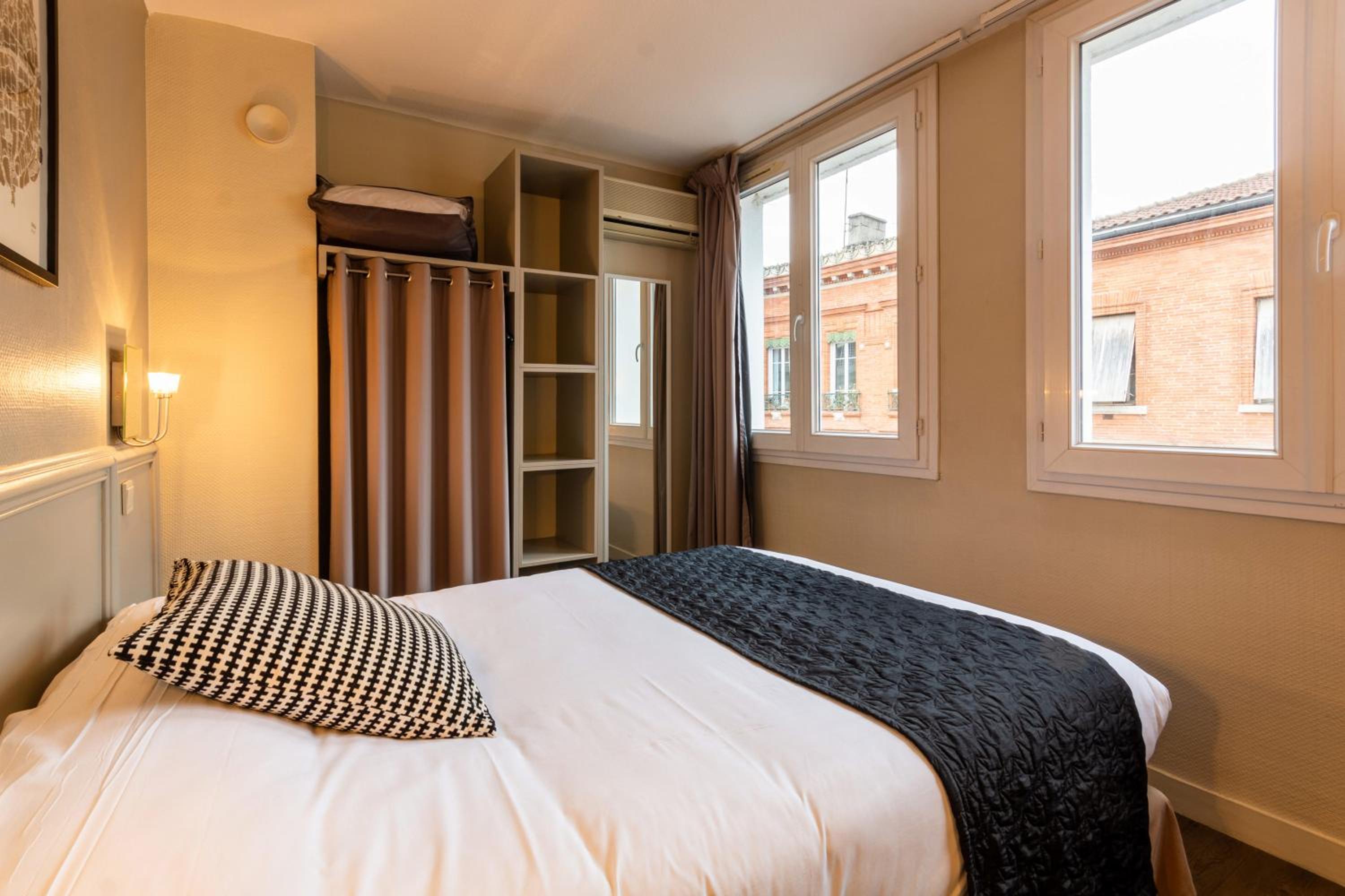 Classic Double Room - Photo 22