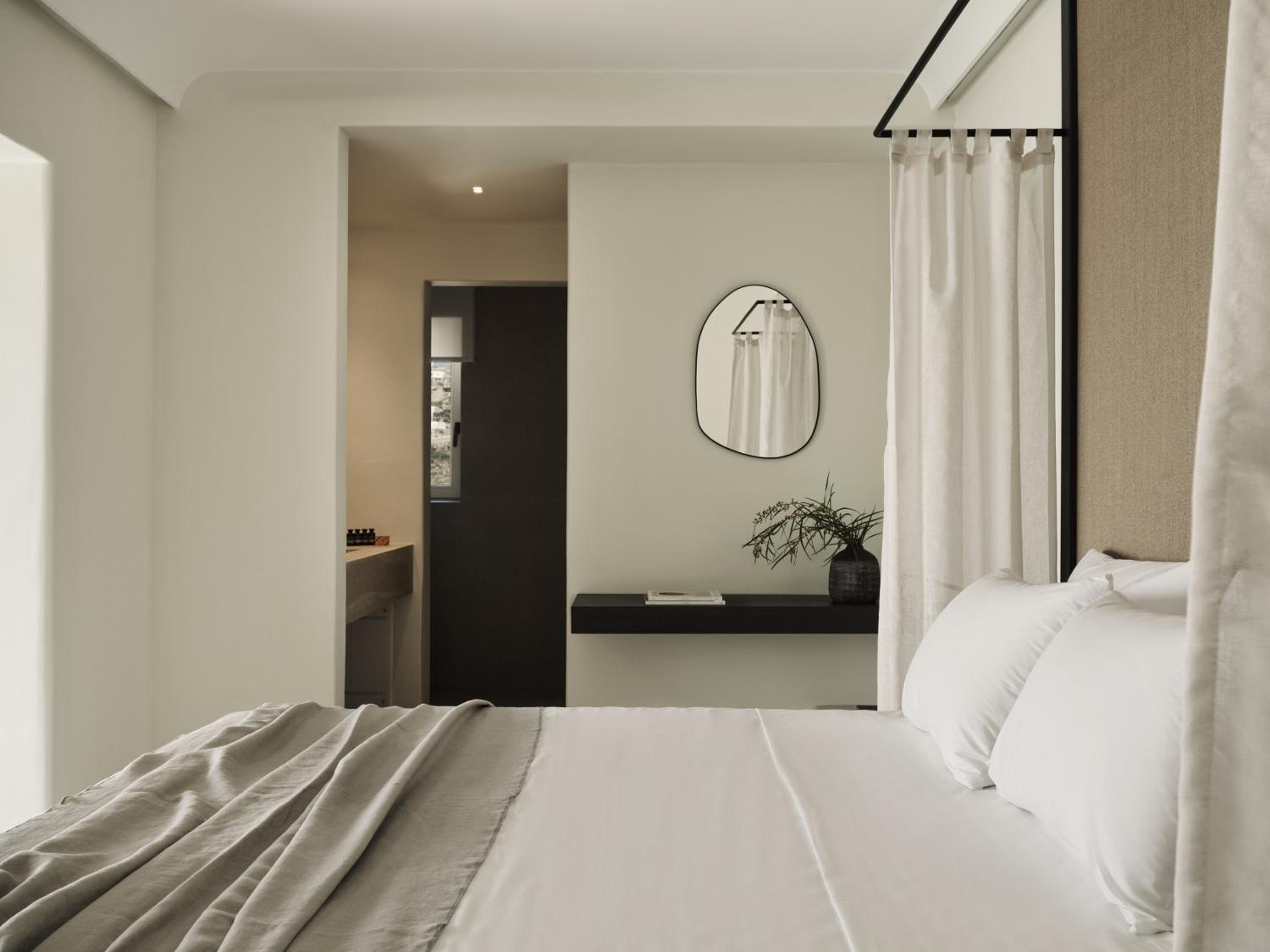 Supreme Private Pool Suite Sea View - Photo 10
