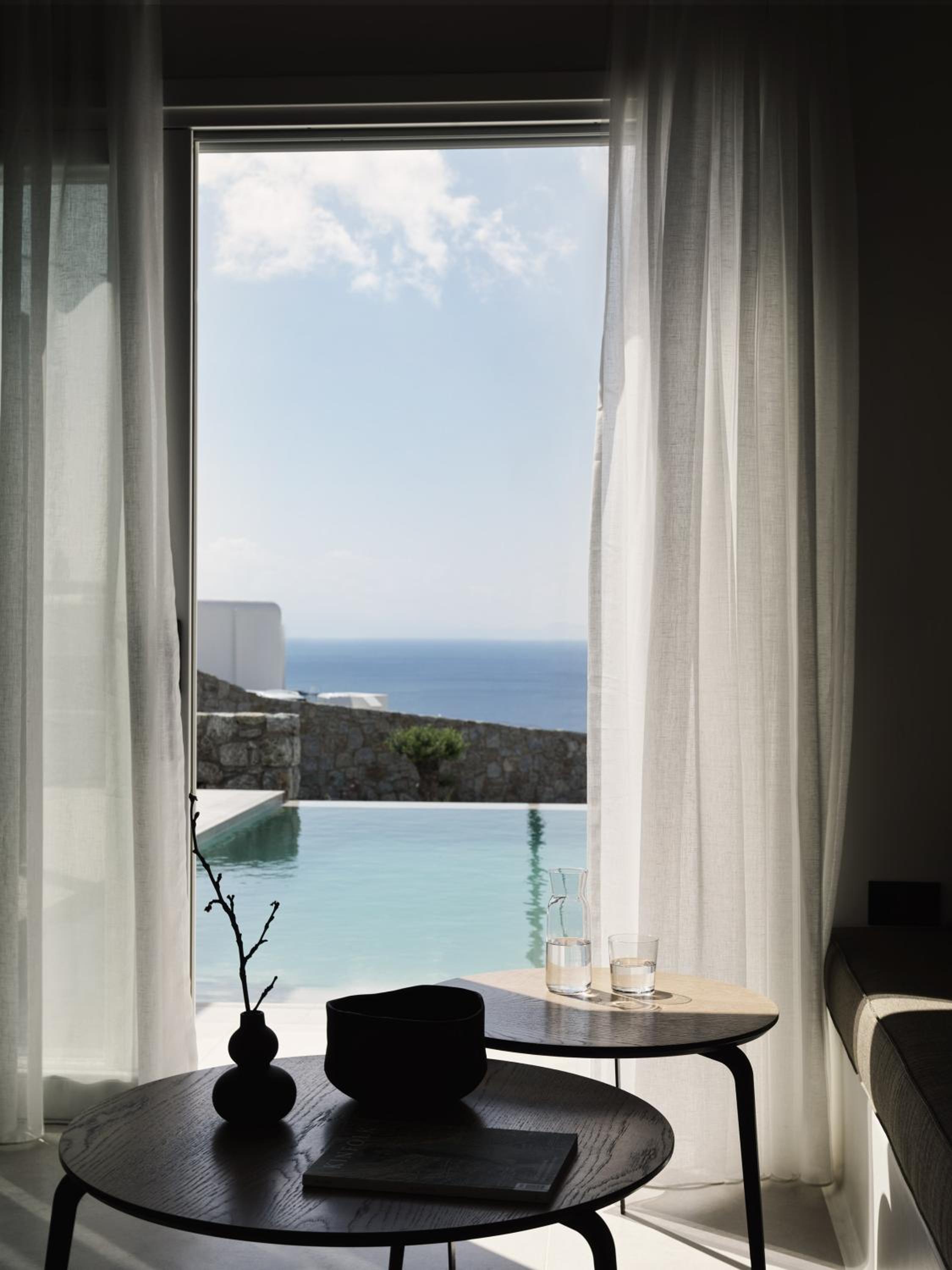 Supreme Private Pool Suite Sea View - Photo 3