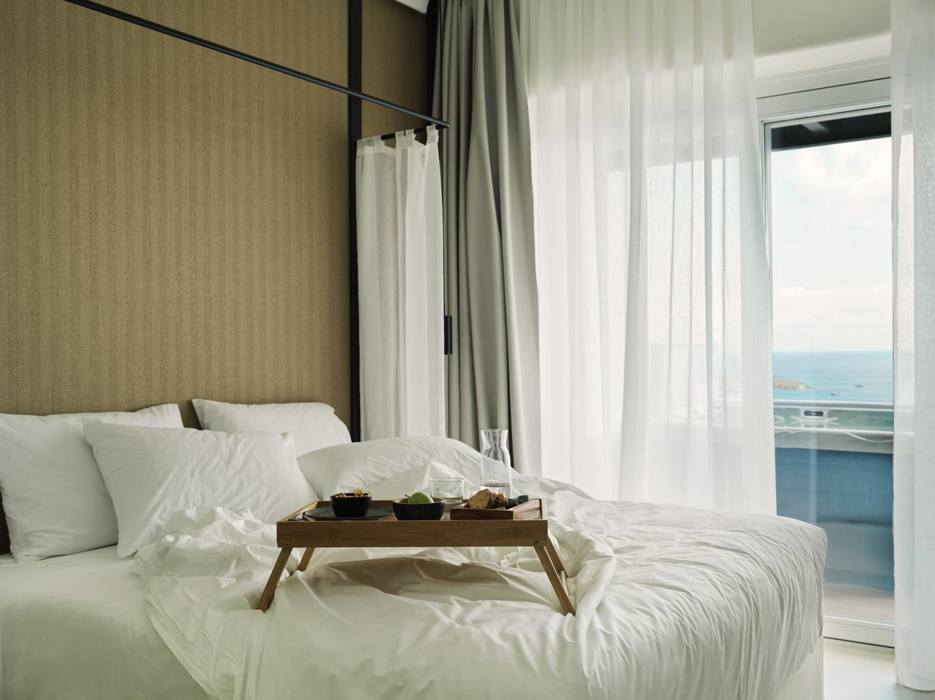Junior Suite Outdoor Jetted Tub Sea View - Photo 15