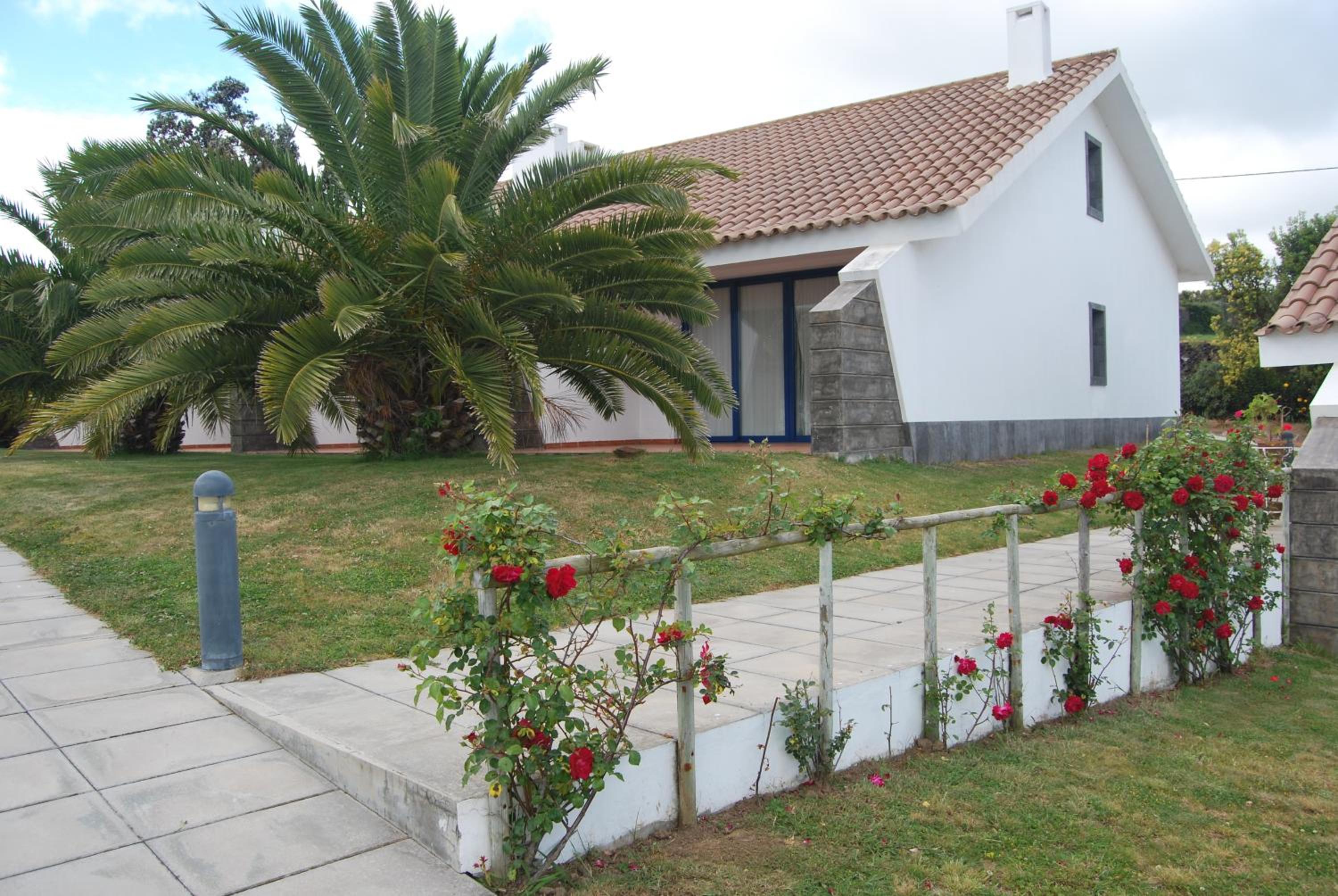 Villa - Photo 2