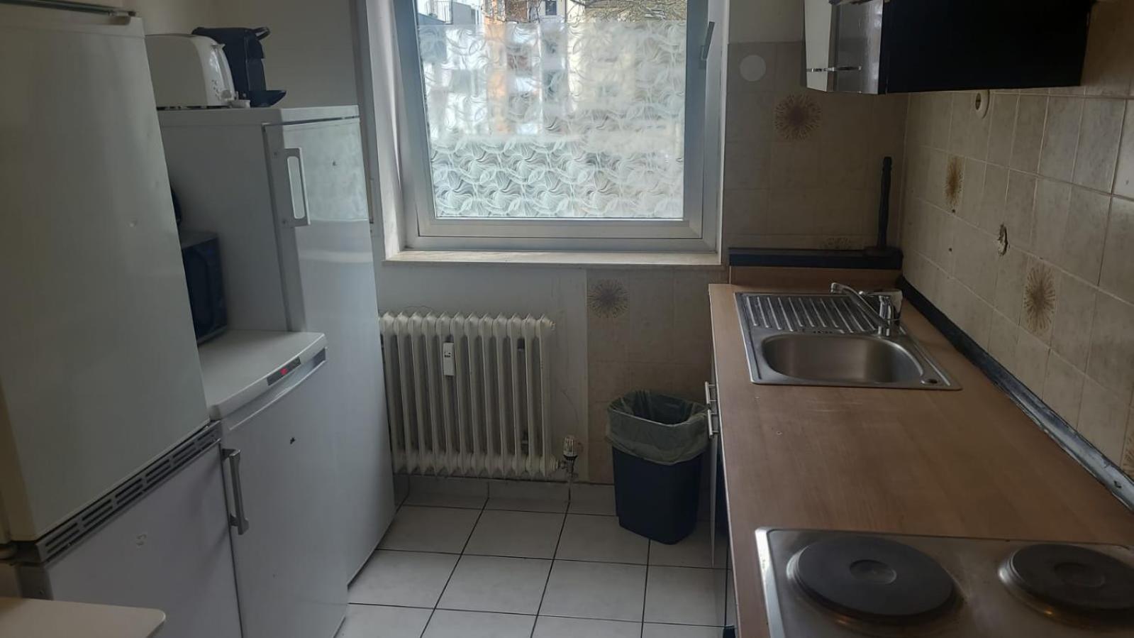 Apartment With Shared Bathroom photo 3