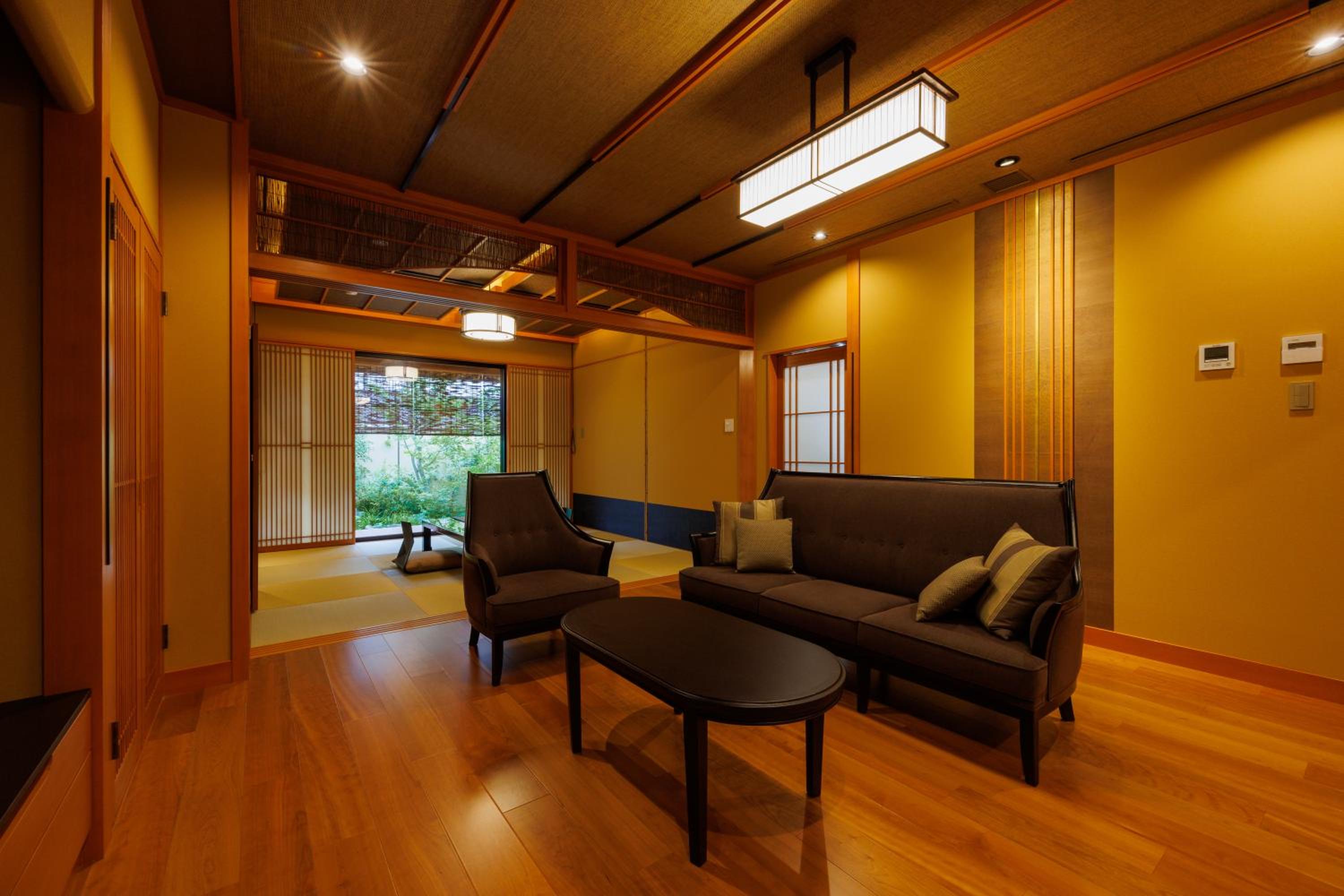 Suite photo 1