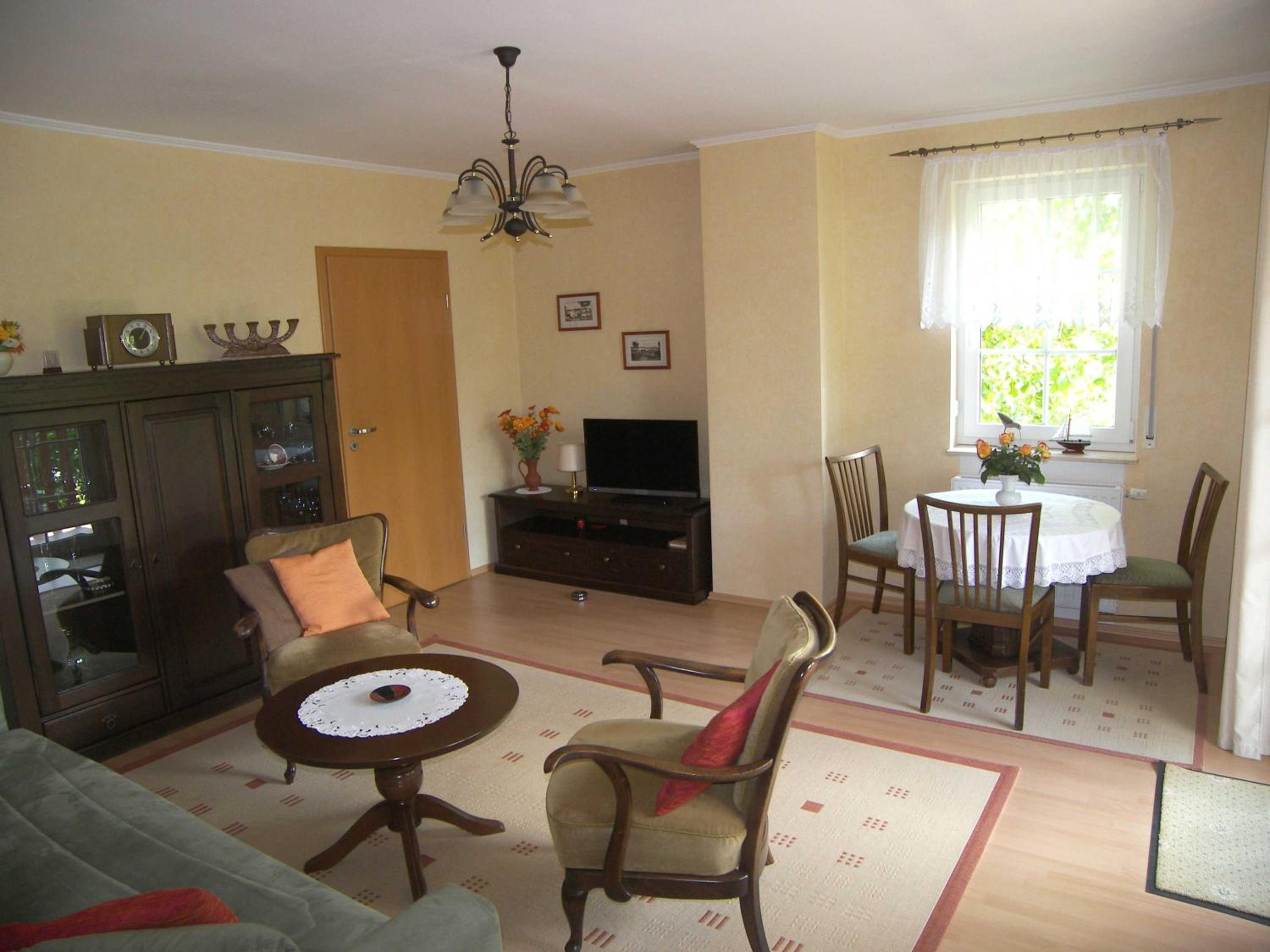 One-Bedroom Apartment with Balcony photo 1
