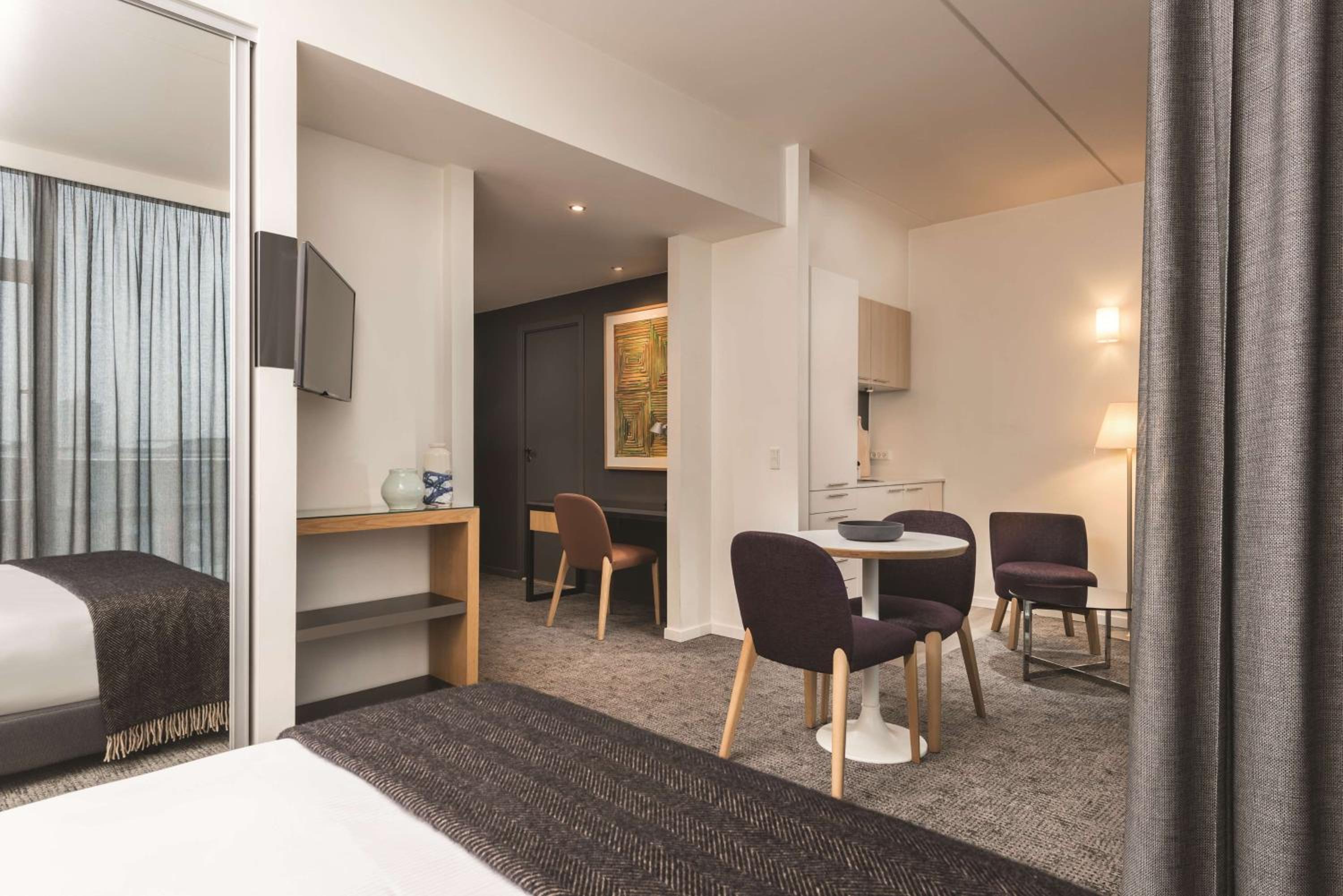 Studio (2 Adults)