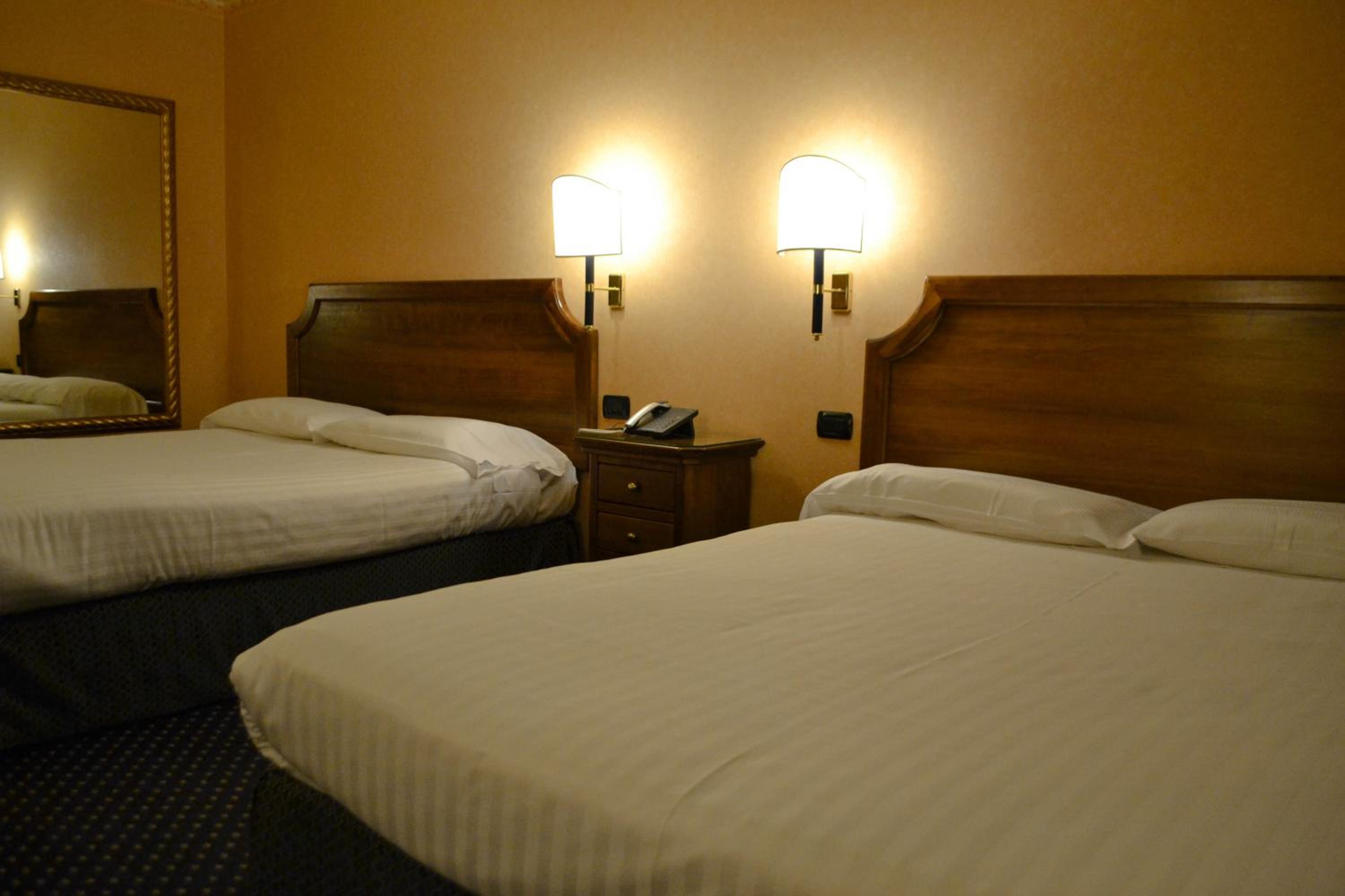 Superior Room with 2 Double Beds photo 1