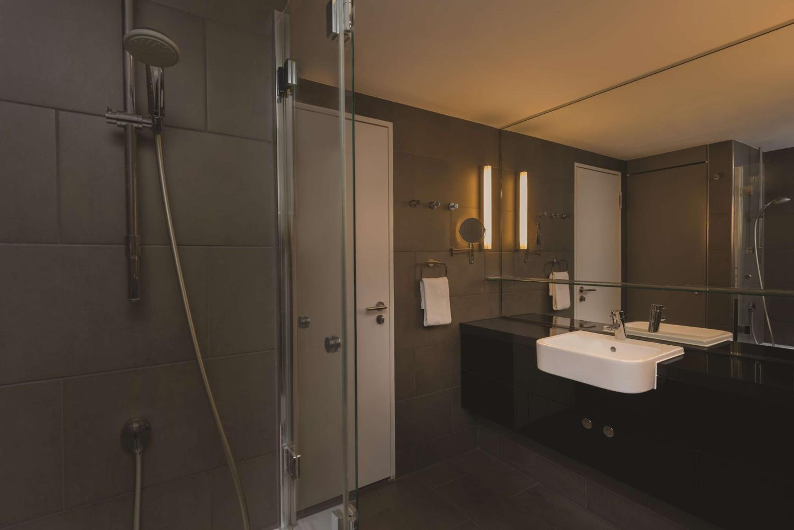 One-Bedroom Apartment - Photo 6